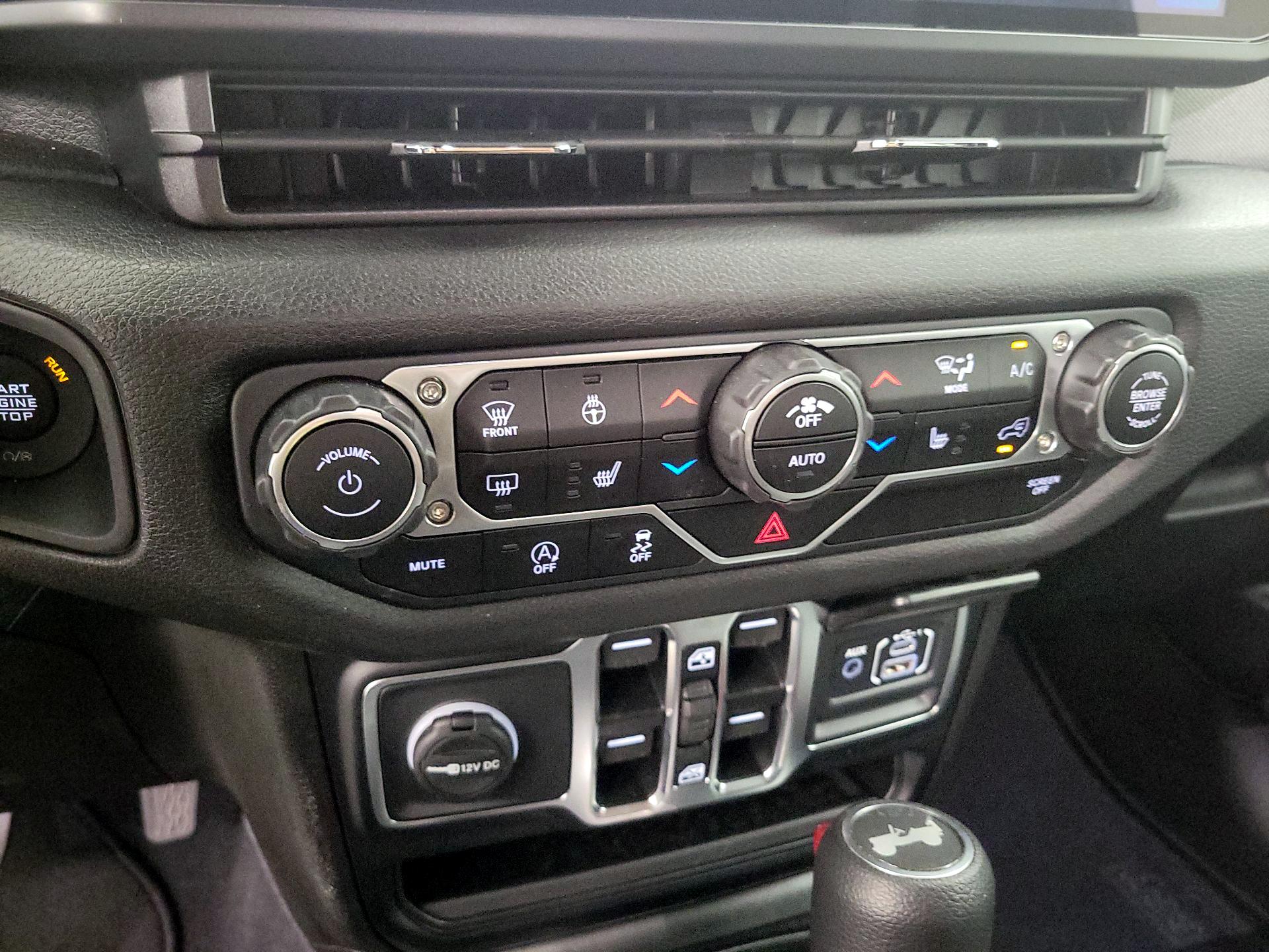 Thumbnail: 2025 Jeep Wrangler - 16