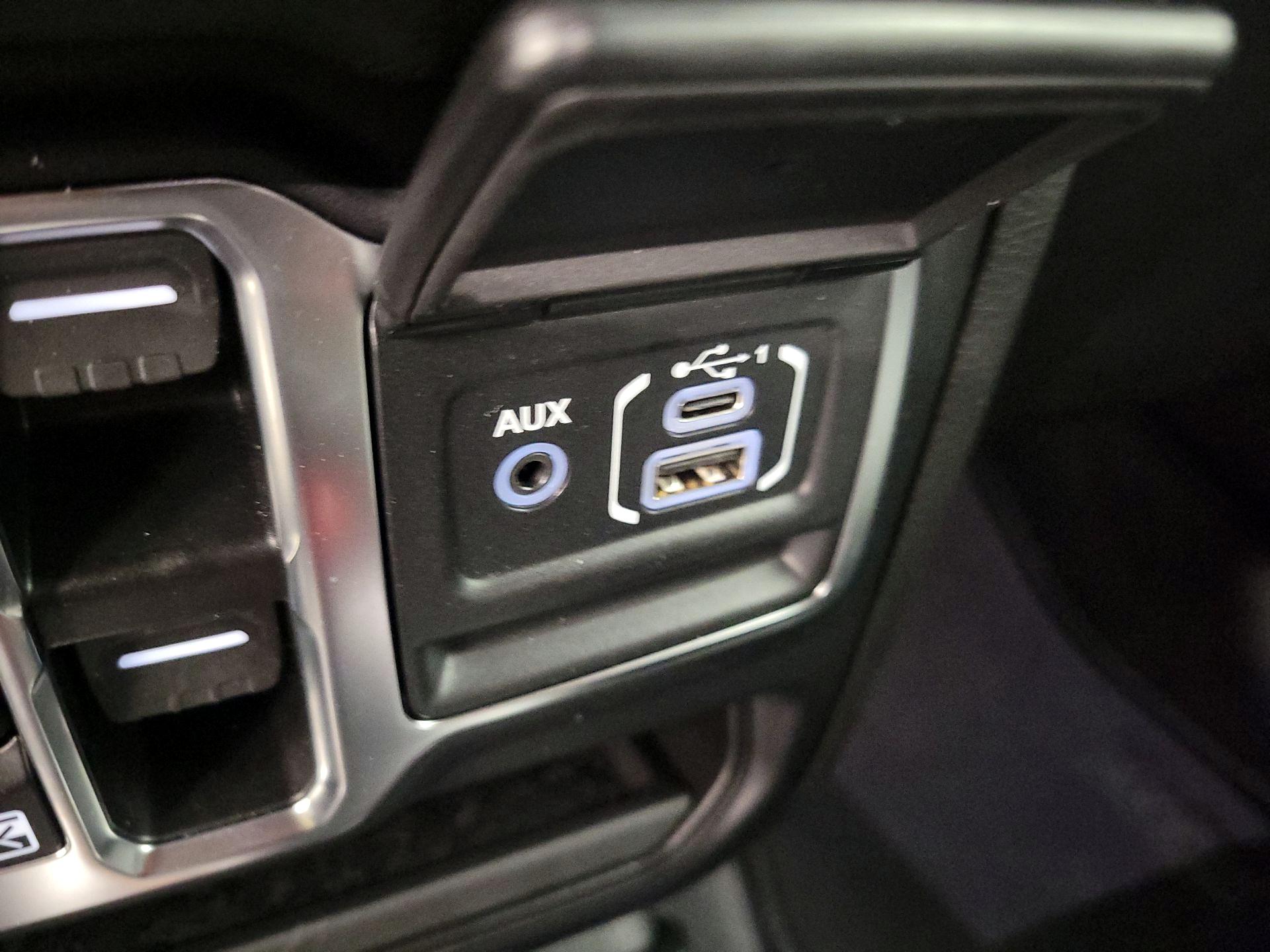 Thumbnail: 2025 Jeep Wrangler - 18