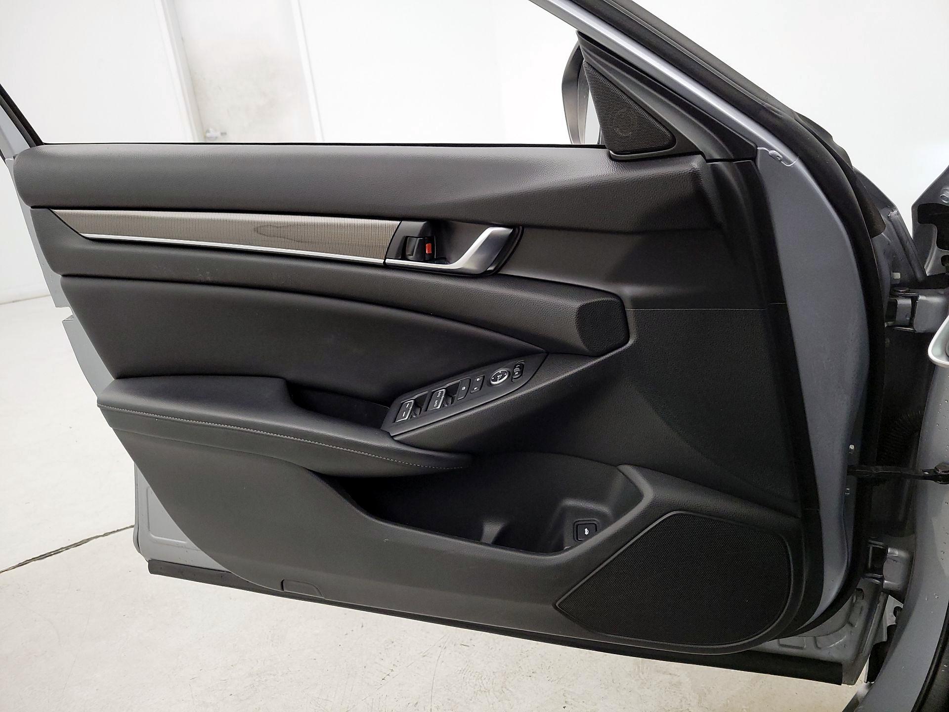 Thumbnail: 2018 Honda Accord - 12