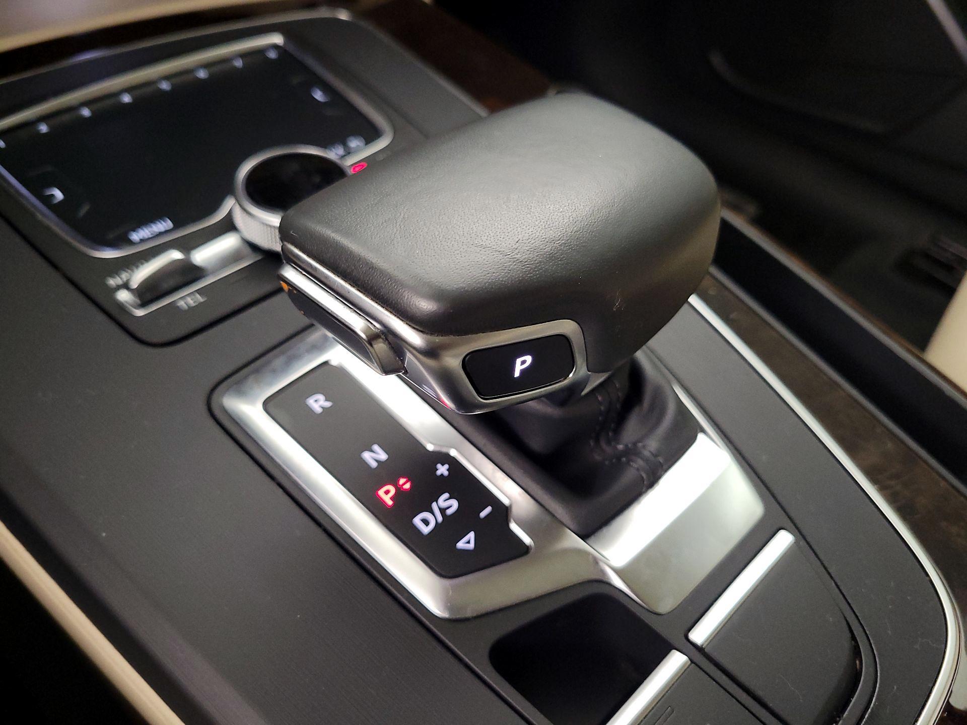 Thumbnail: 2018 Audi Q5 - 18