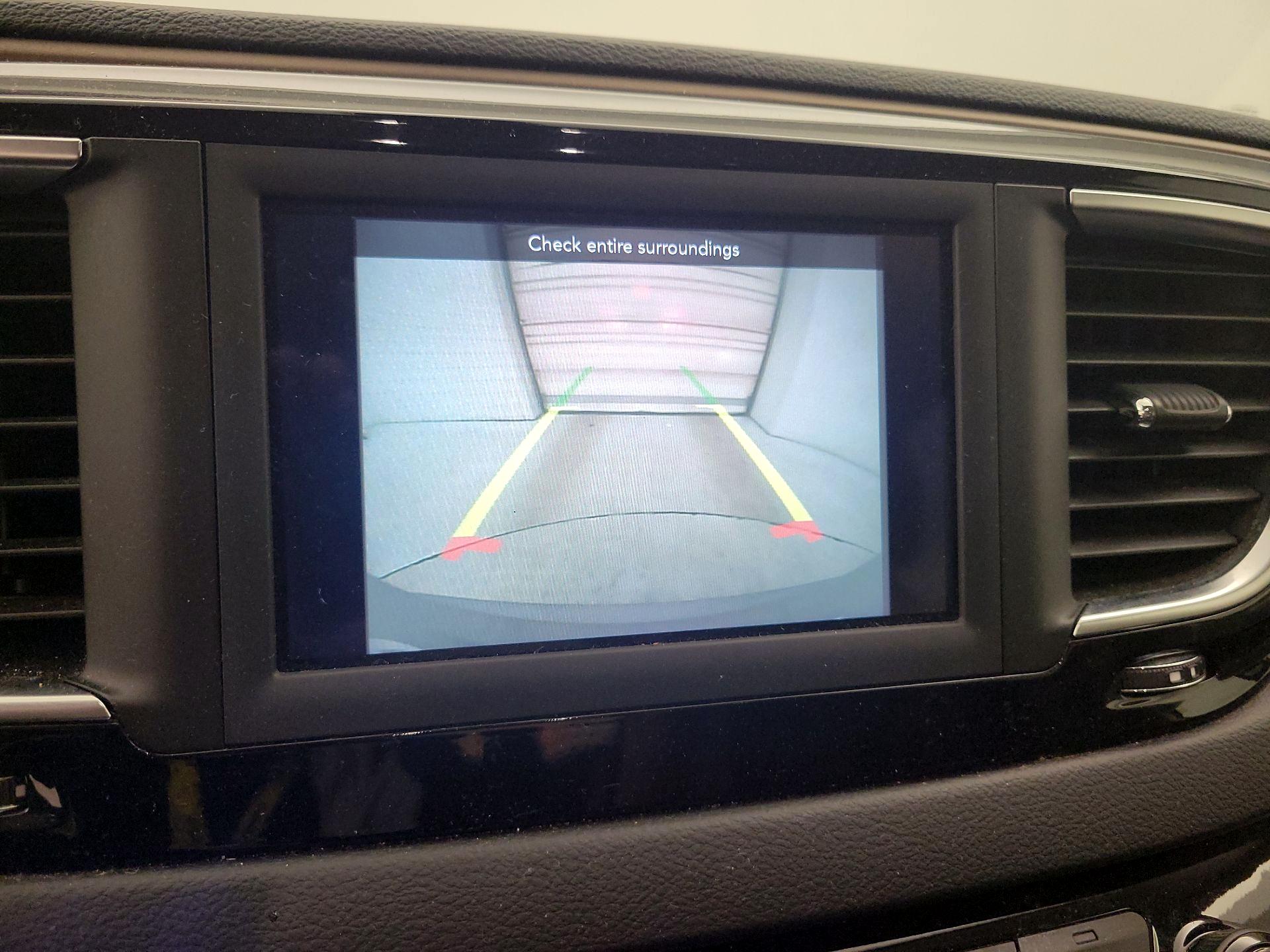 Thumbnail: 2020 Chrysler Voyager - 14