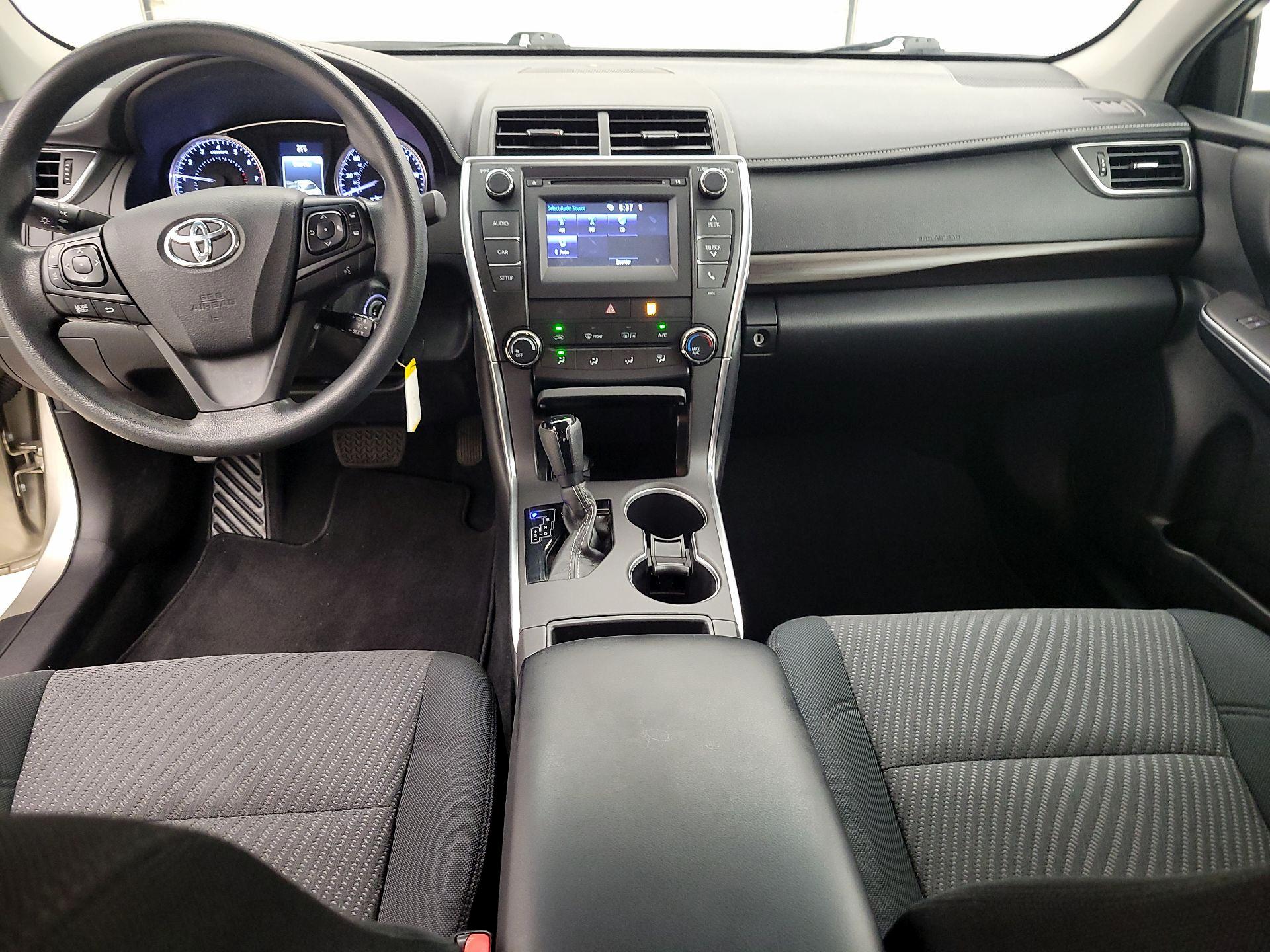 Thumbnail: 2017 Toyota Camry - 9