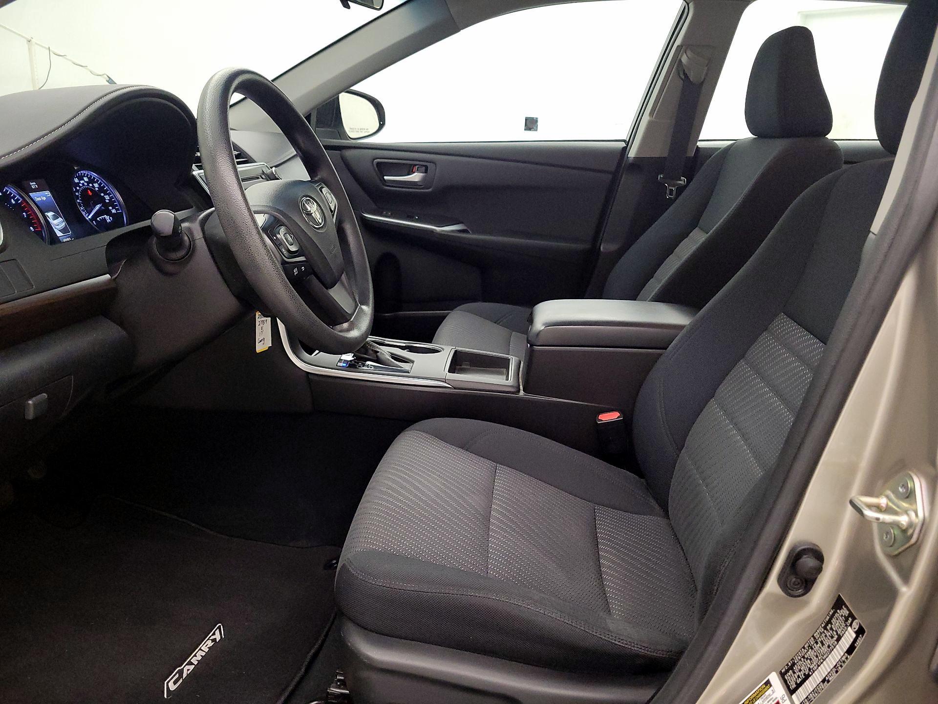 Thumbnail: 2017 Toyota Camry - 11