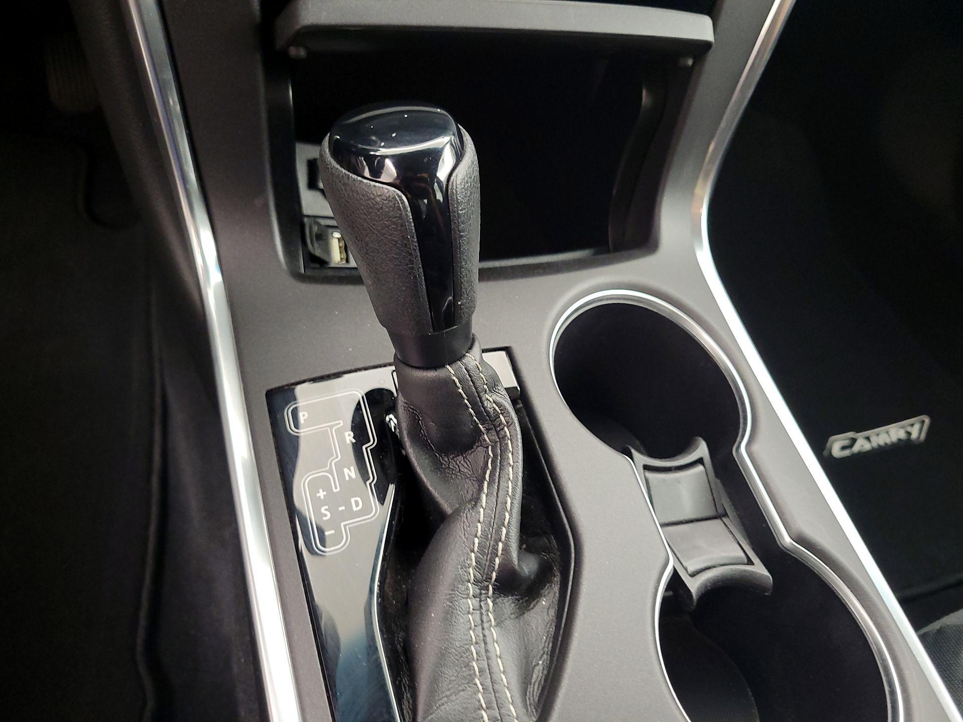 Thumbnail: 2017 Toyota Camry - 17