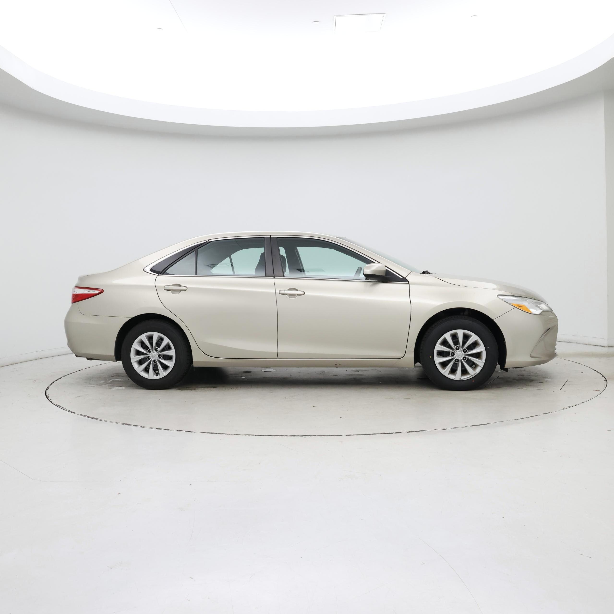 Thumbnail: 2017 Toyota Camry - 7