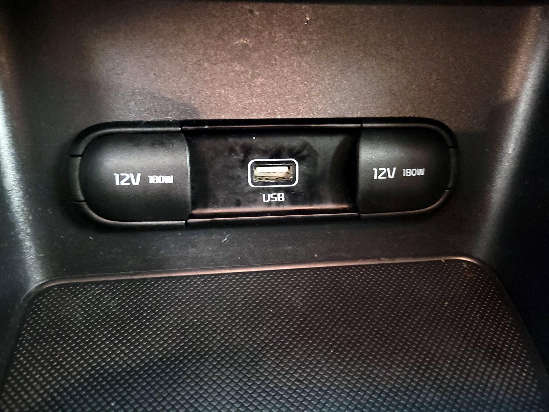 Thumbnail: 2021 Kia Sportage - 18