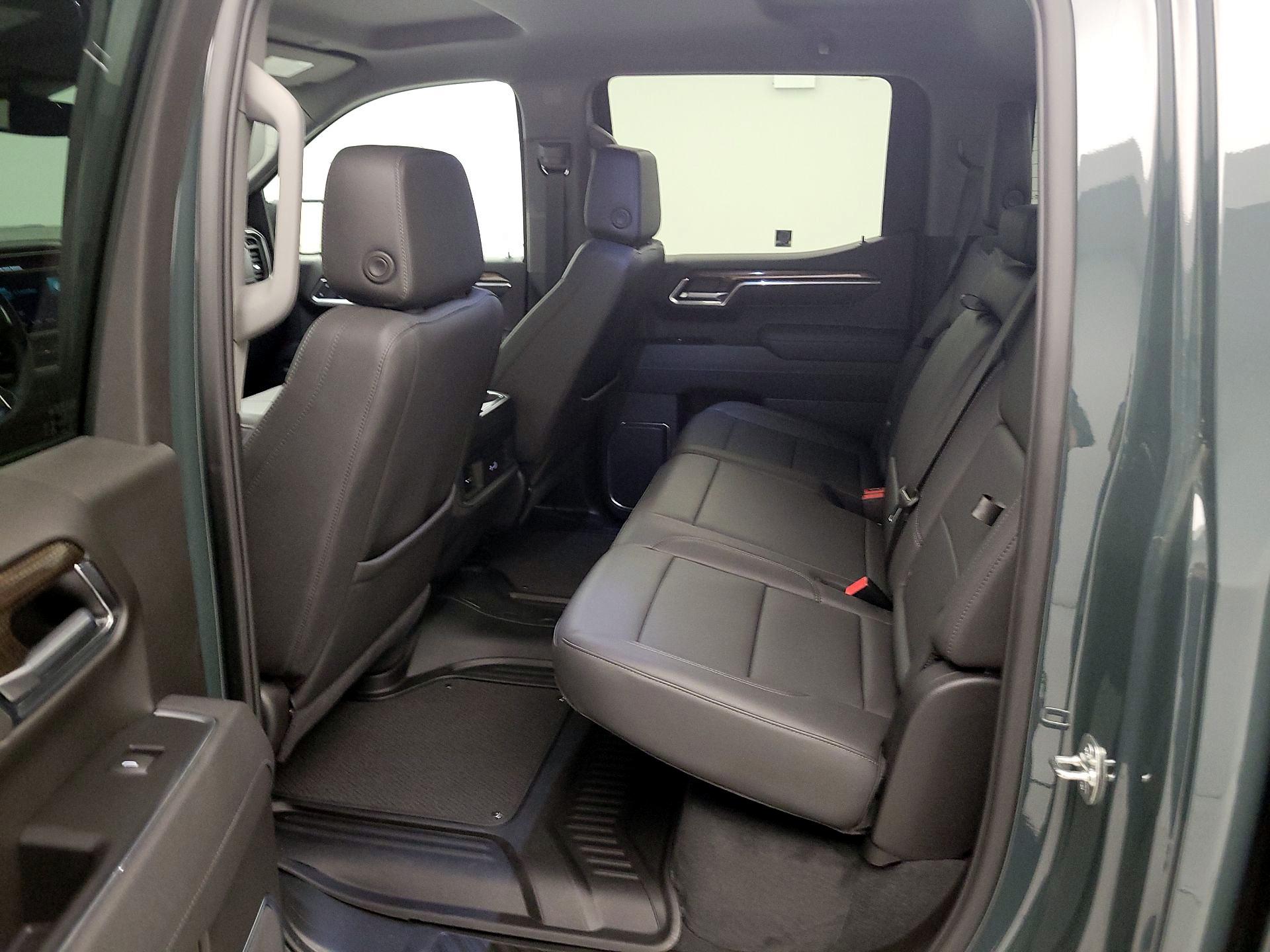 Thumbnail: 2025 Chevrolet Silverado 1500 - 19