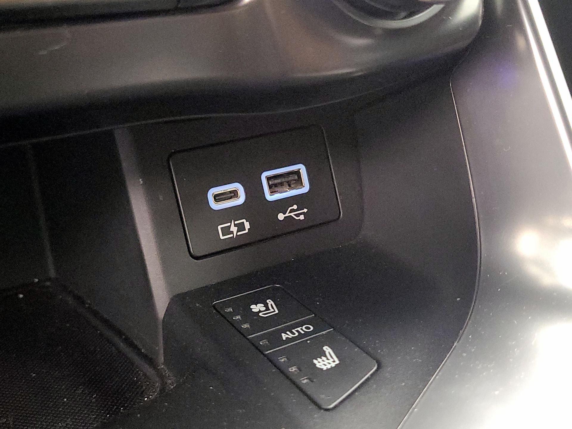 Thumbnail: 2024 Lexus LX - 19