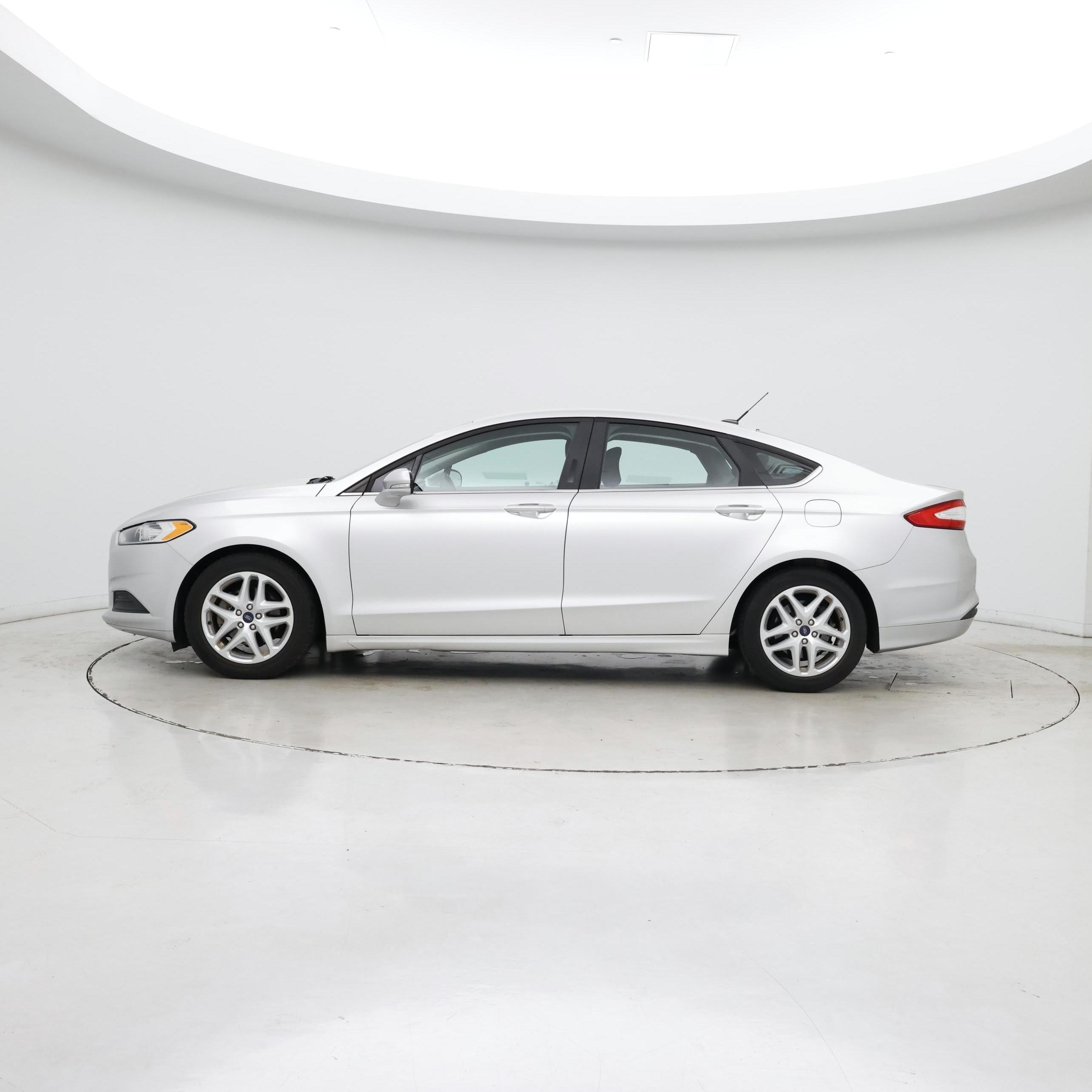 Thumbnail: 2016 Ford Fusion - 3