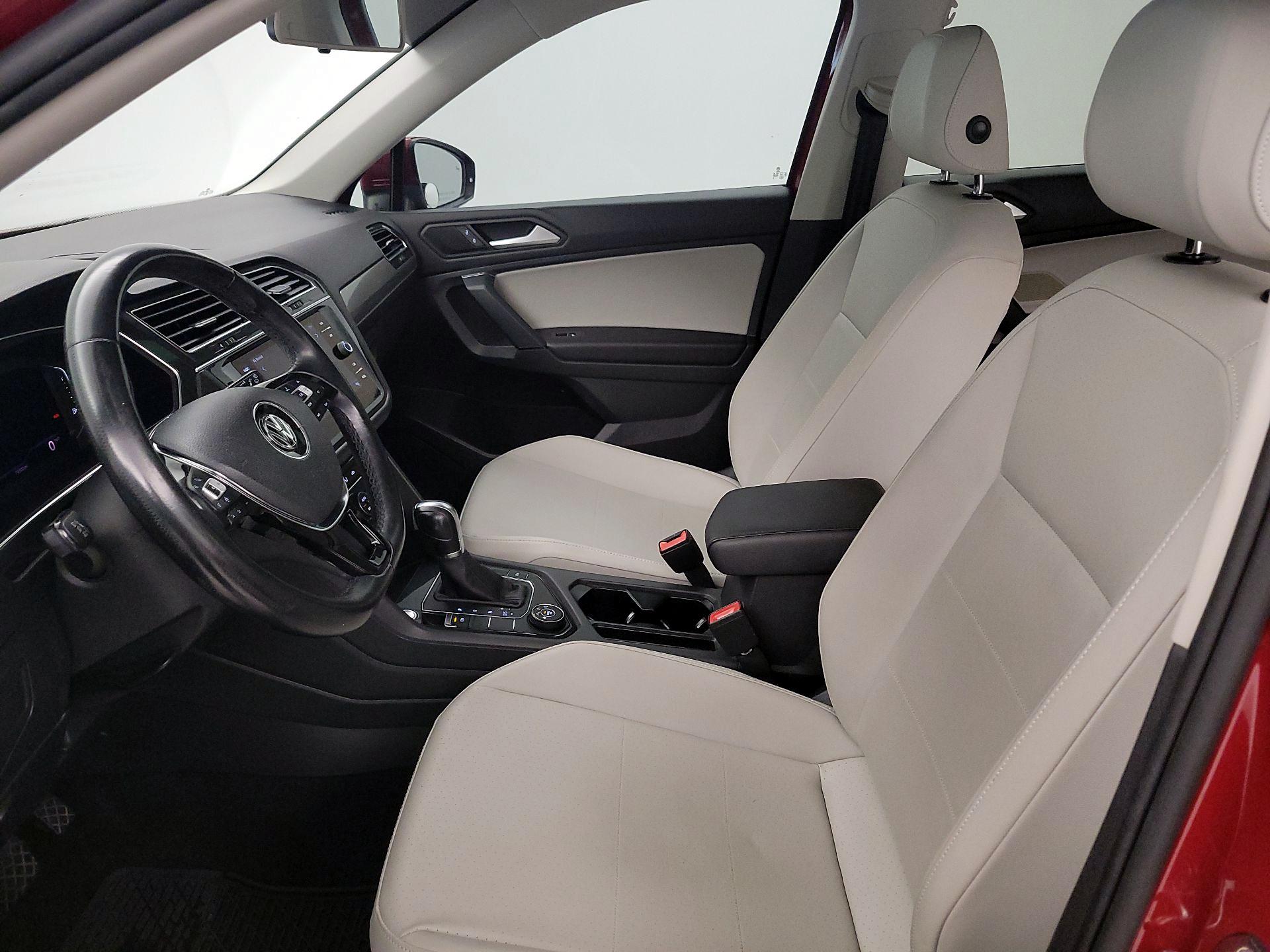 Thumbnail: 2019 Volkswagen Tiguan - 11