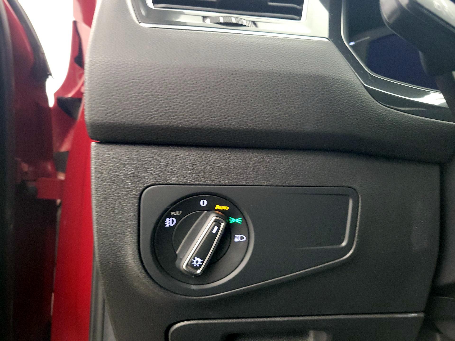 Thumbnail: 2019 Volkswagen Tiguan - 13