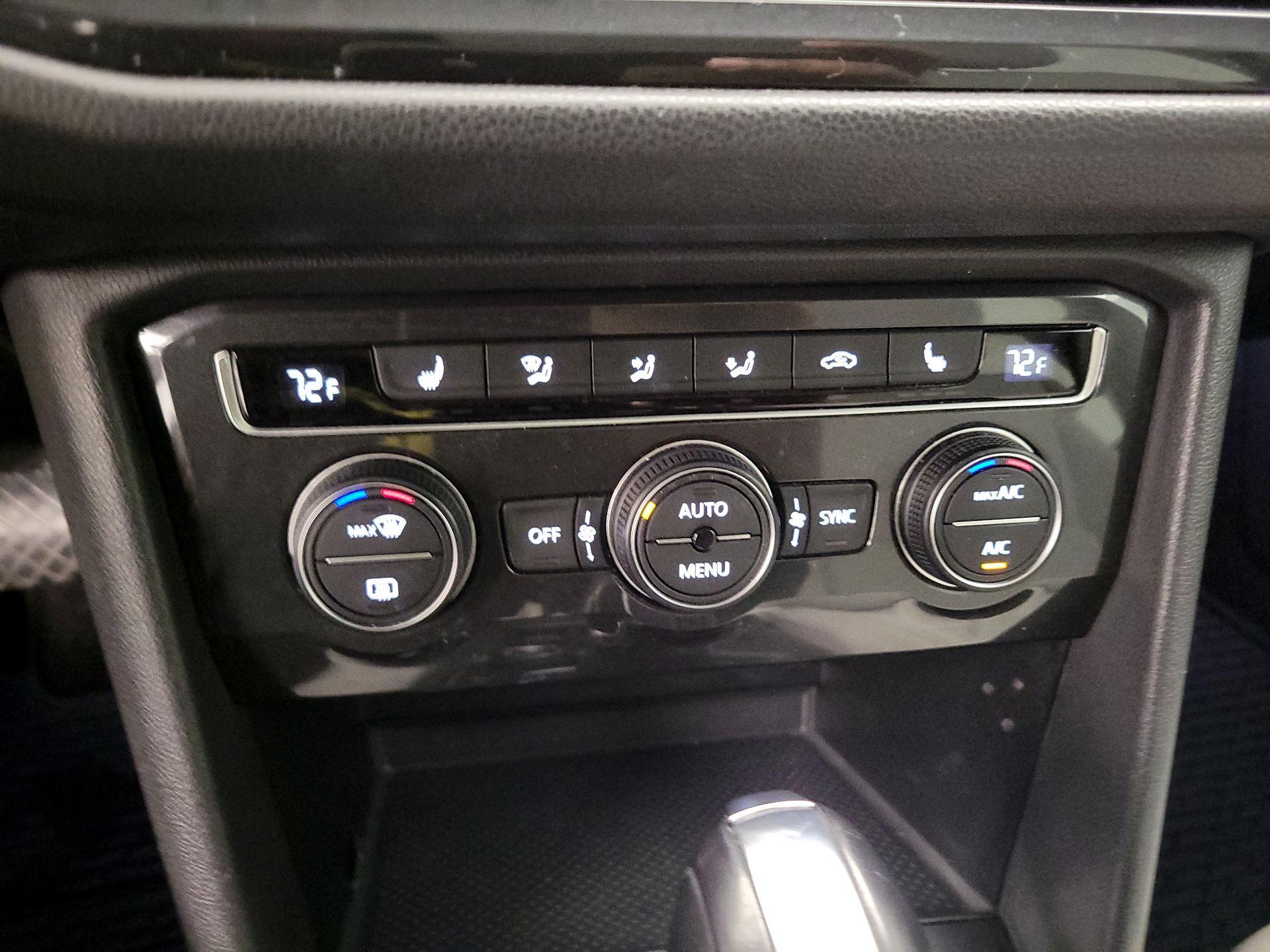 Thumbnail: 2019 Volkswagen Tiguan - 16