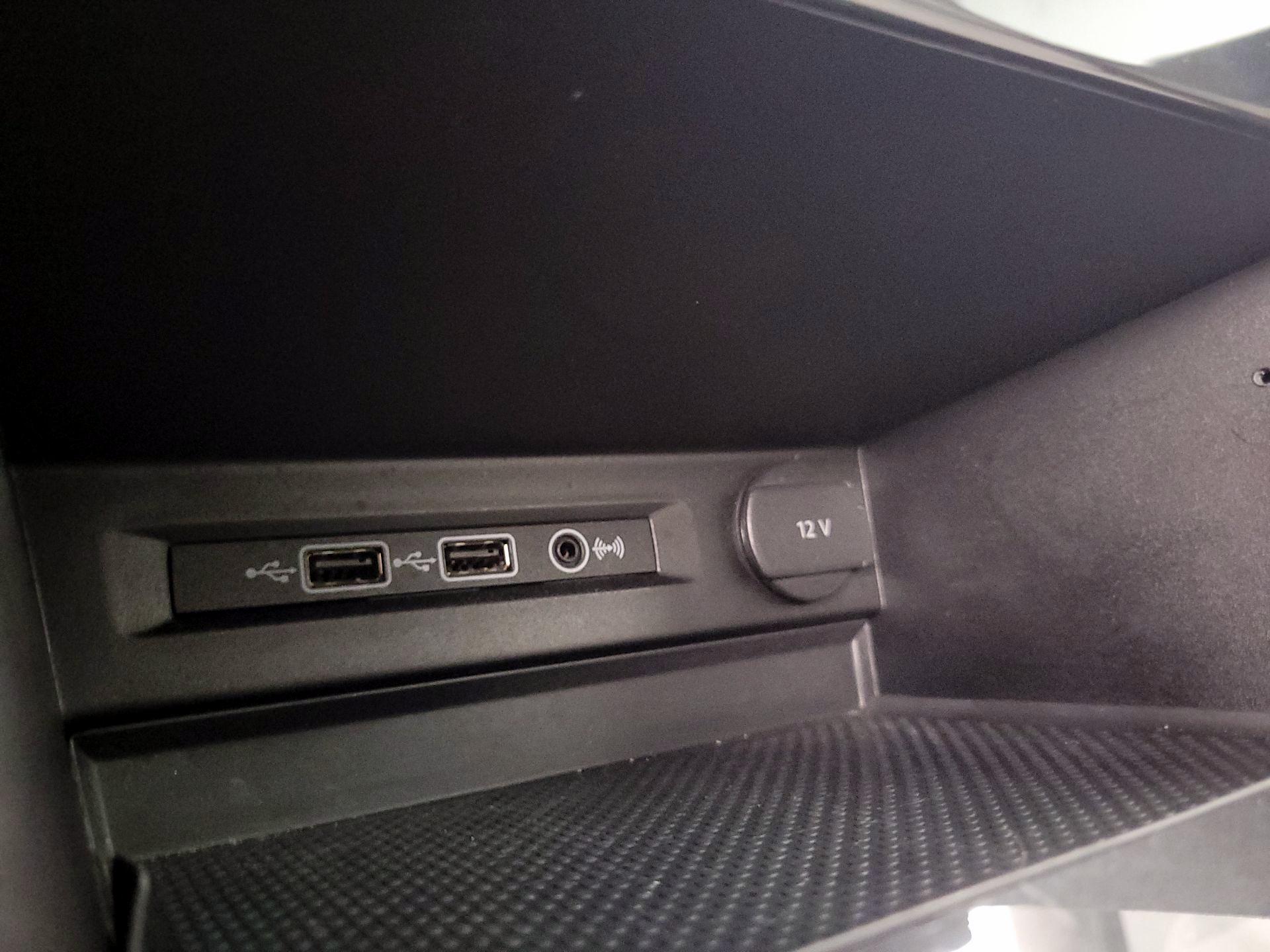 Thumbnail: 2019 Volkswagen Tiguan - 18