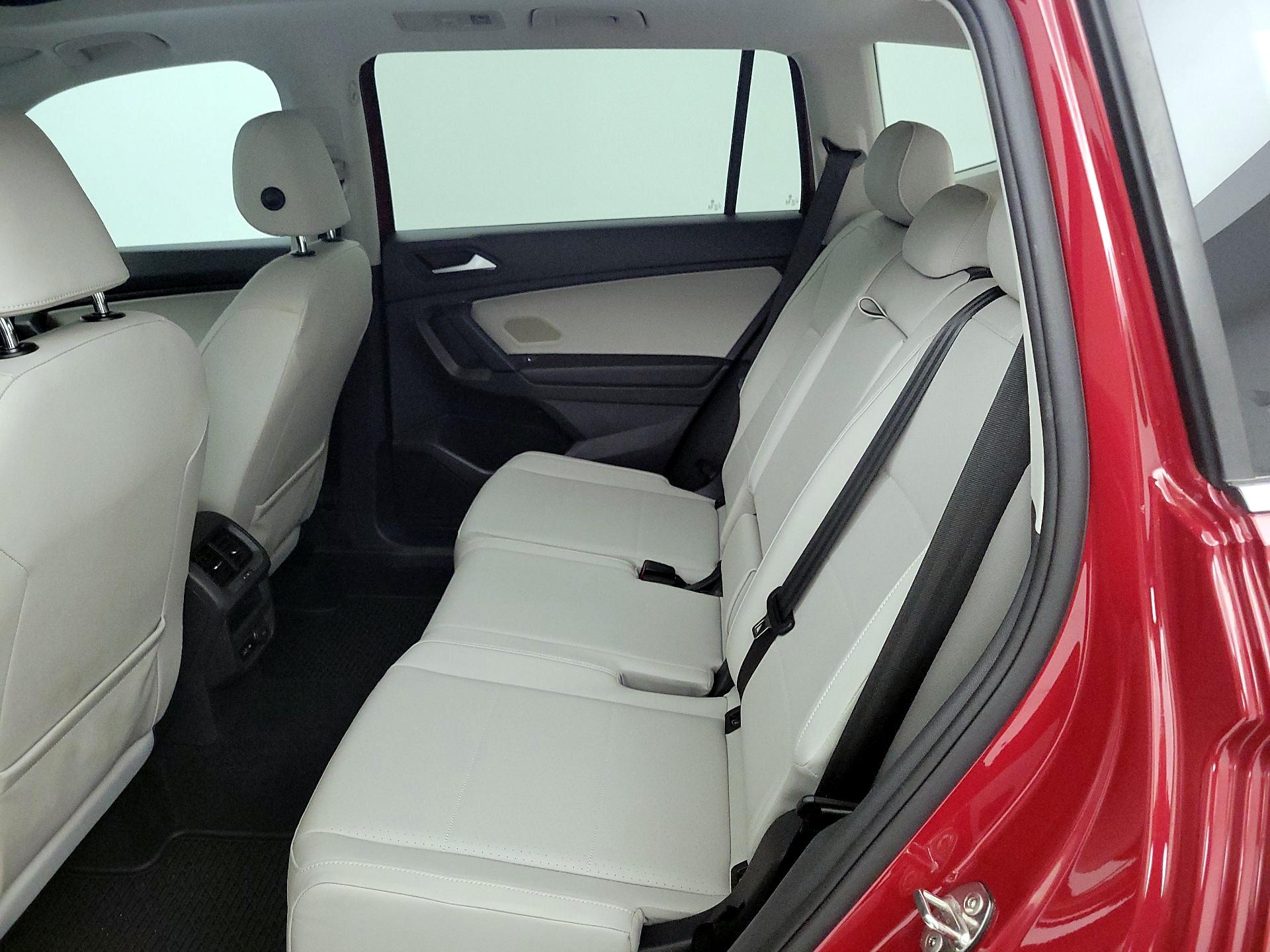 Thumbnail: 2019 Volkswagen Tiguan - 20