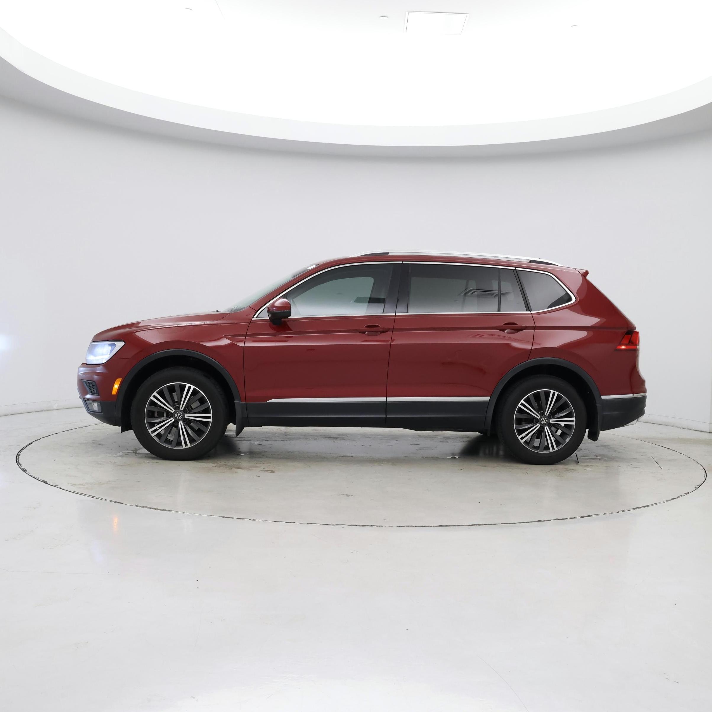 Thumbnail: 2019 Volkswagen Tiguan - 3