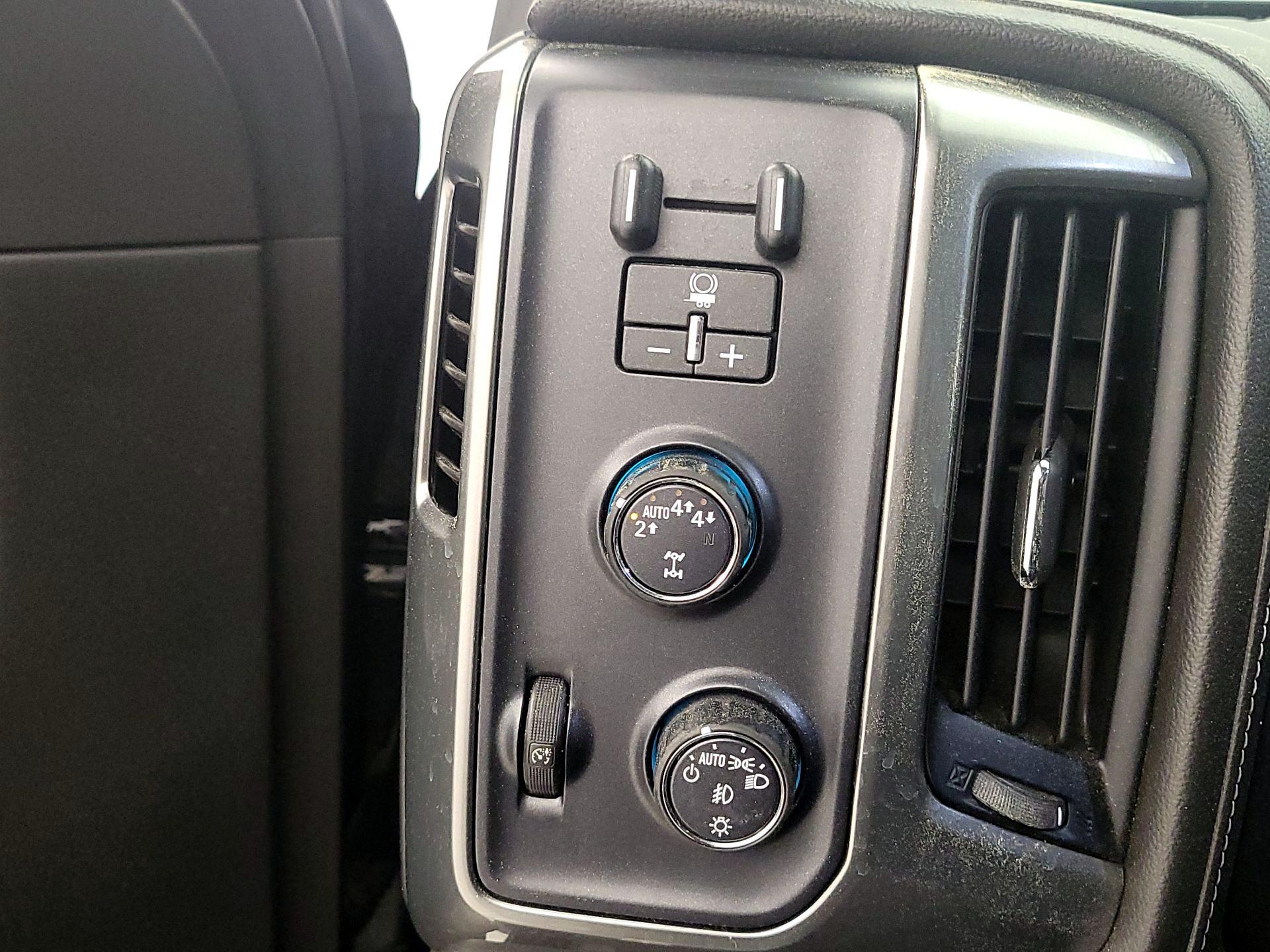 Thumbnail: 2018 Chevrolet Silverado 1500 - 13