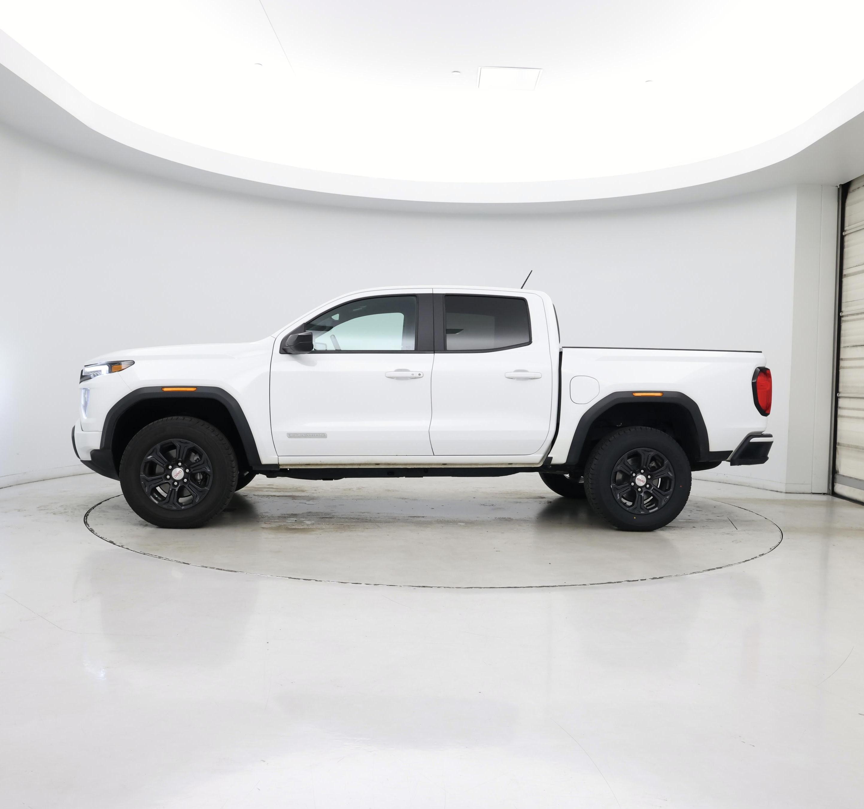 Thumbnail: 2023 GMC Canyon - 3