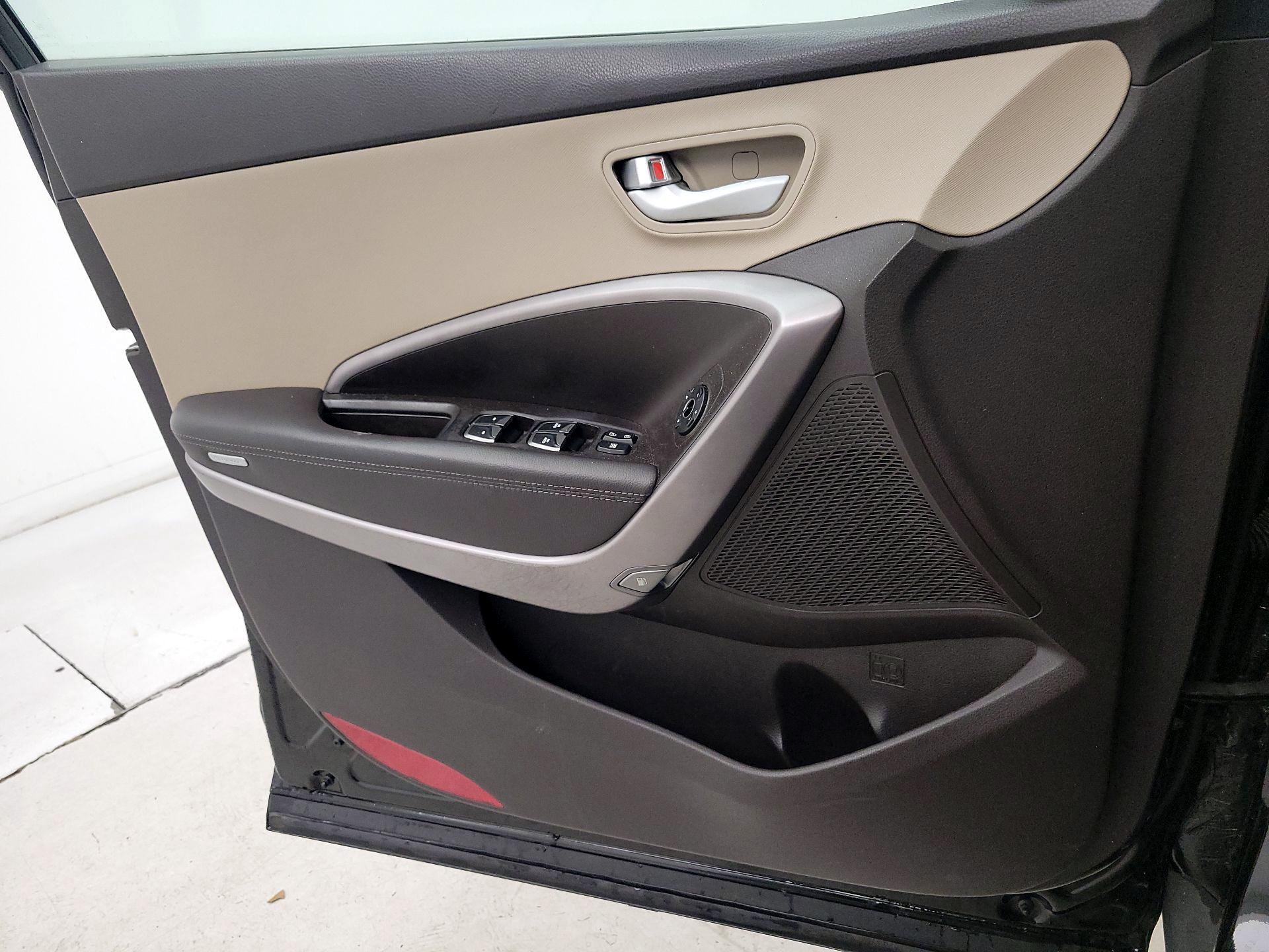 Thumbnail: 2015 Hyundai Santa Fe - 12