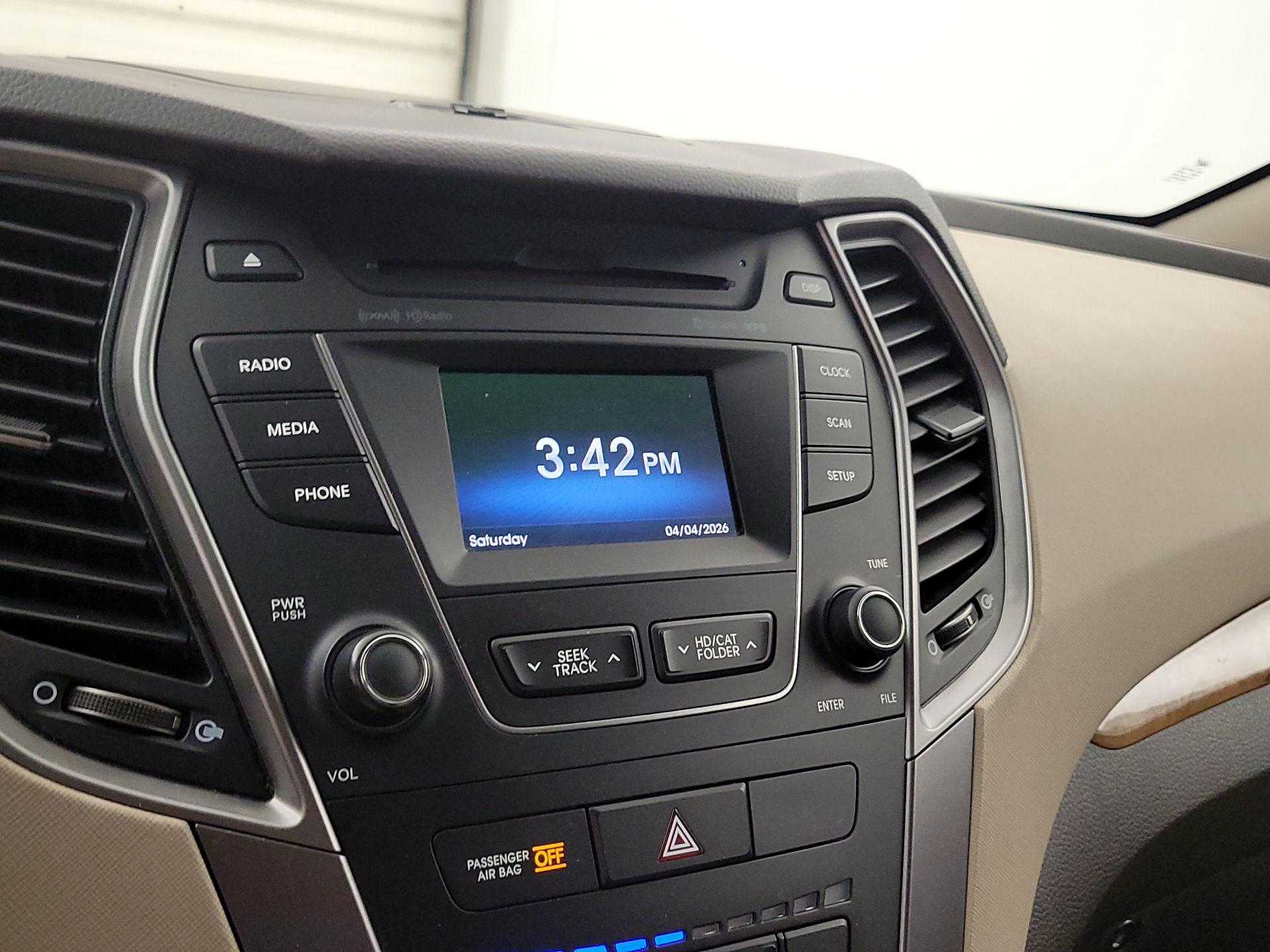 Thumbnail: 2015 Hyundai Santa Fe - 15