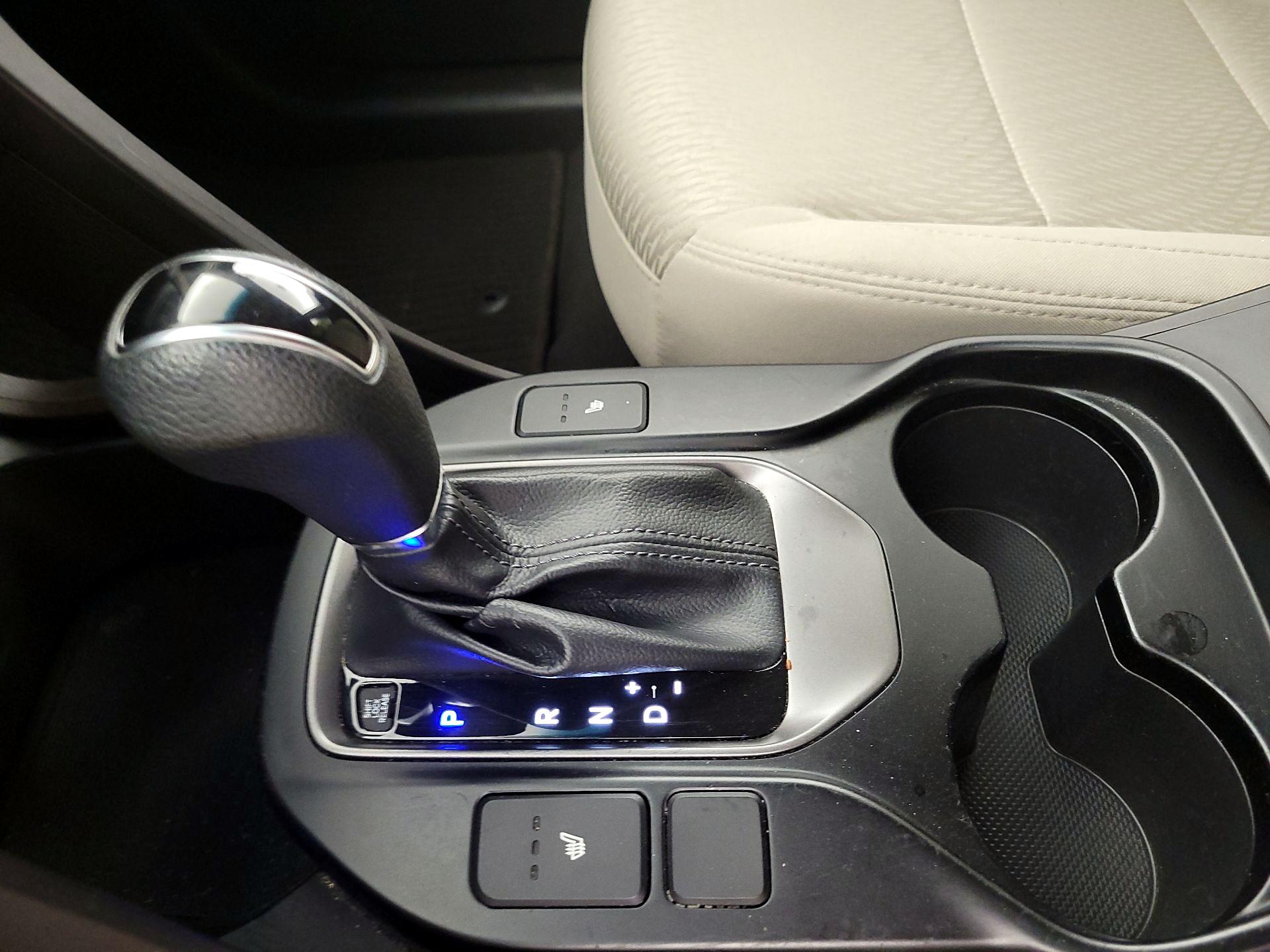 Thumbnail: 2015 Hyundai Santa Fe - 17