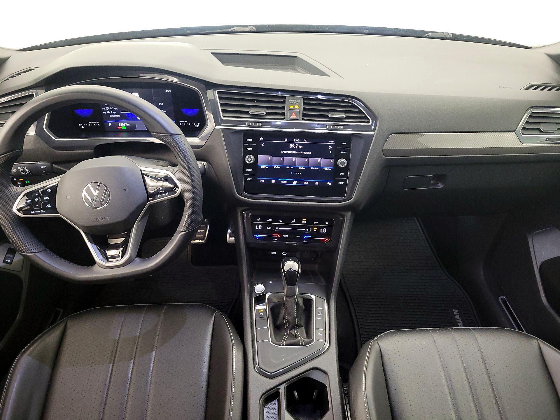 Thumbnail: 2022 Volkswagen Tiguan - 9