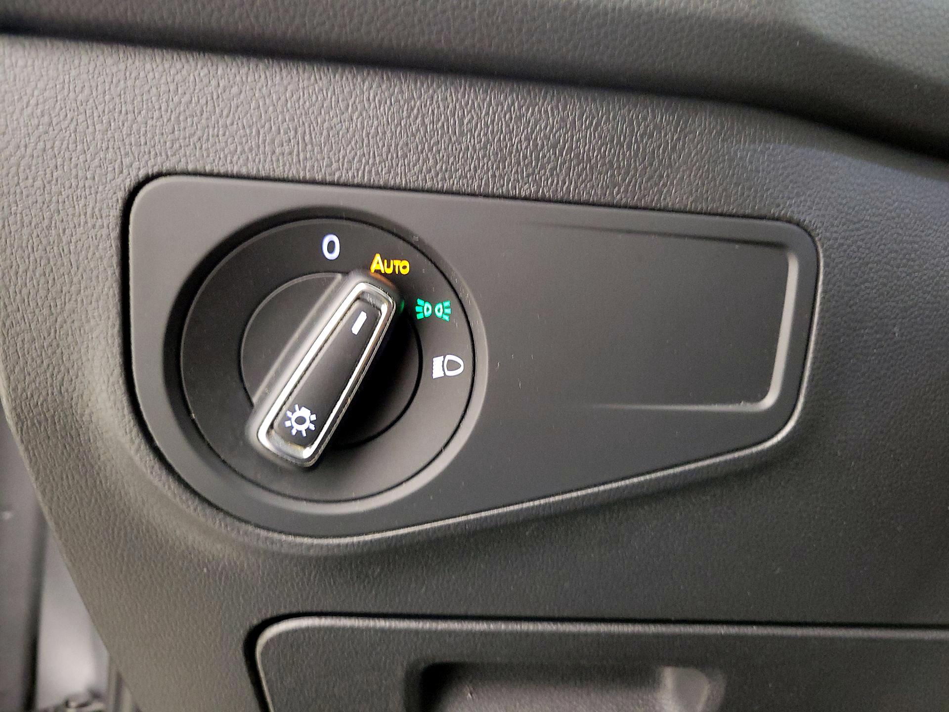 Thumbnail: 2022 Volkswagen Tiguan - 13