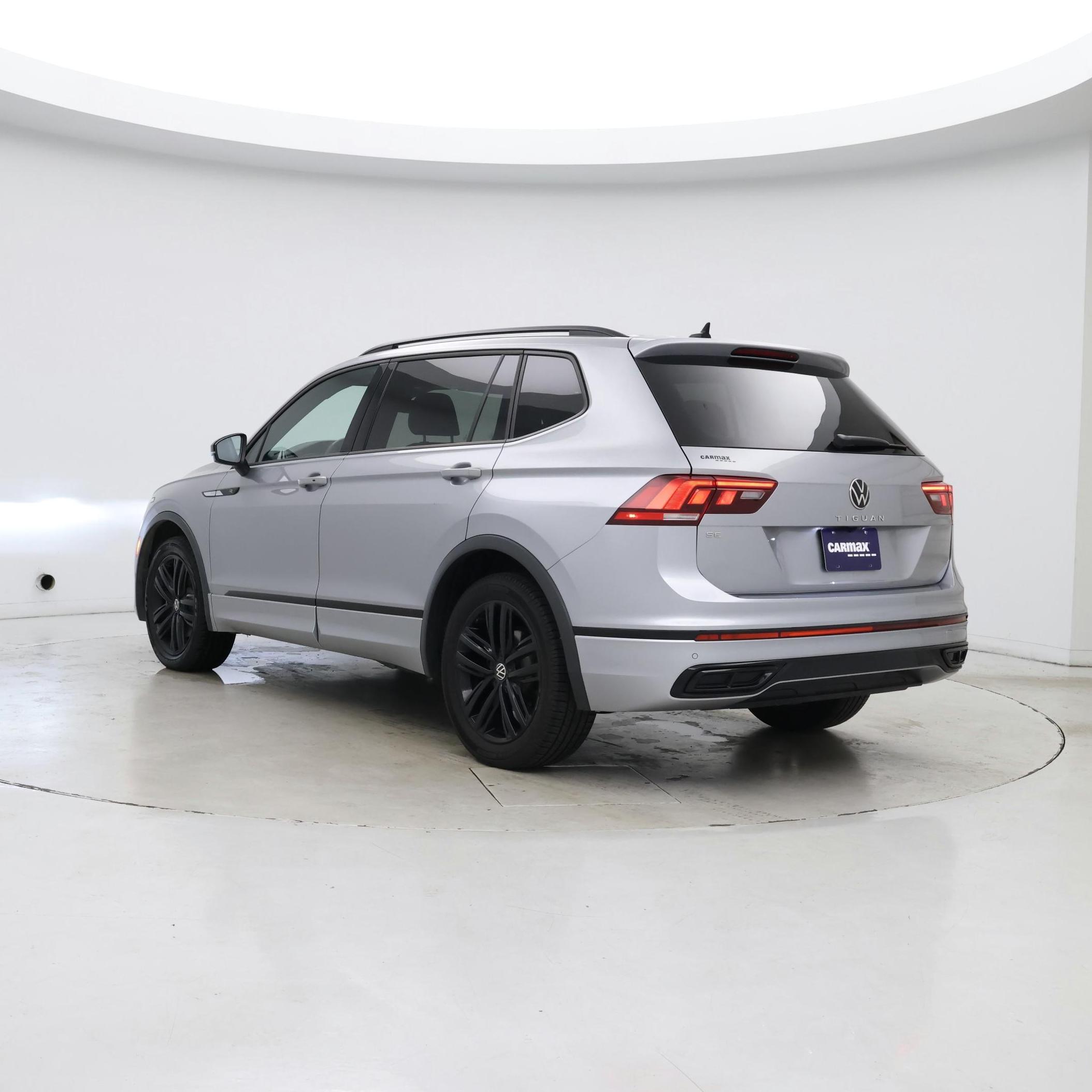 Thumbnail: 2022 Volkswagen Tiguan - 2