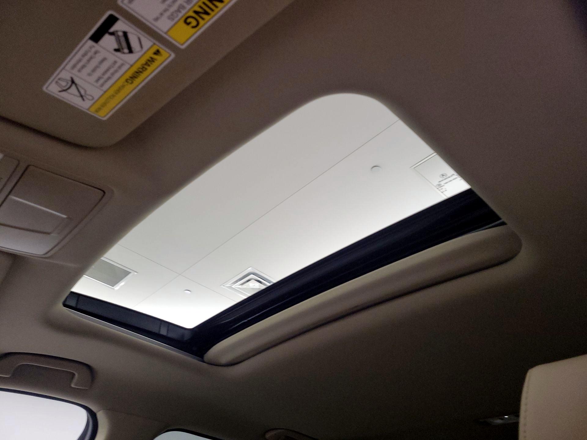 Thumbnail: 2019 Acura MDX - 19