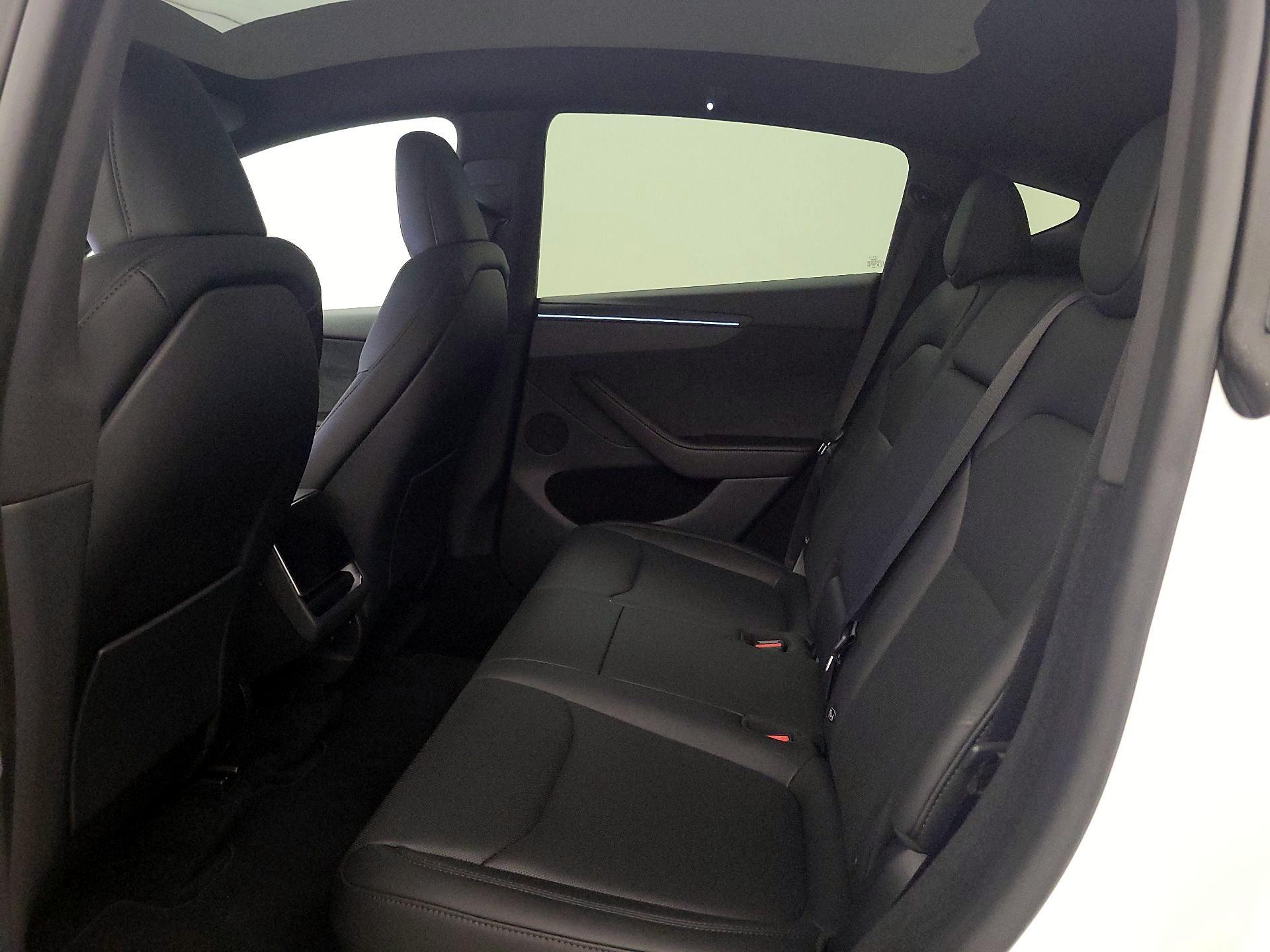 Thumbnail: 2026 Tesla Model Y - 19