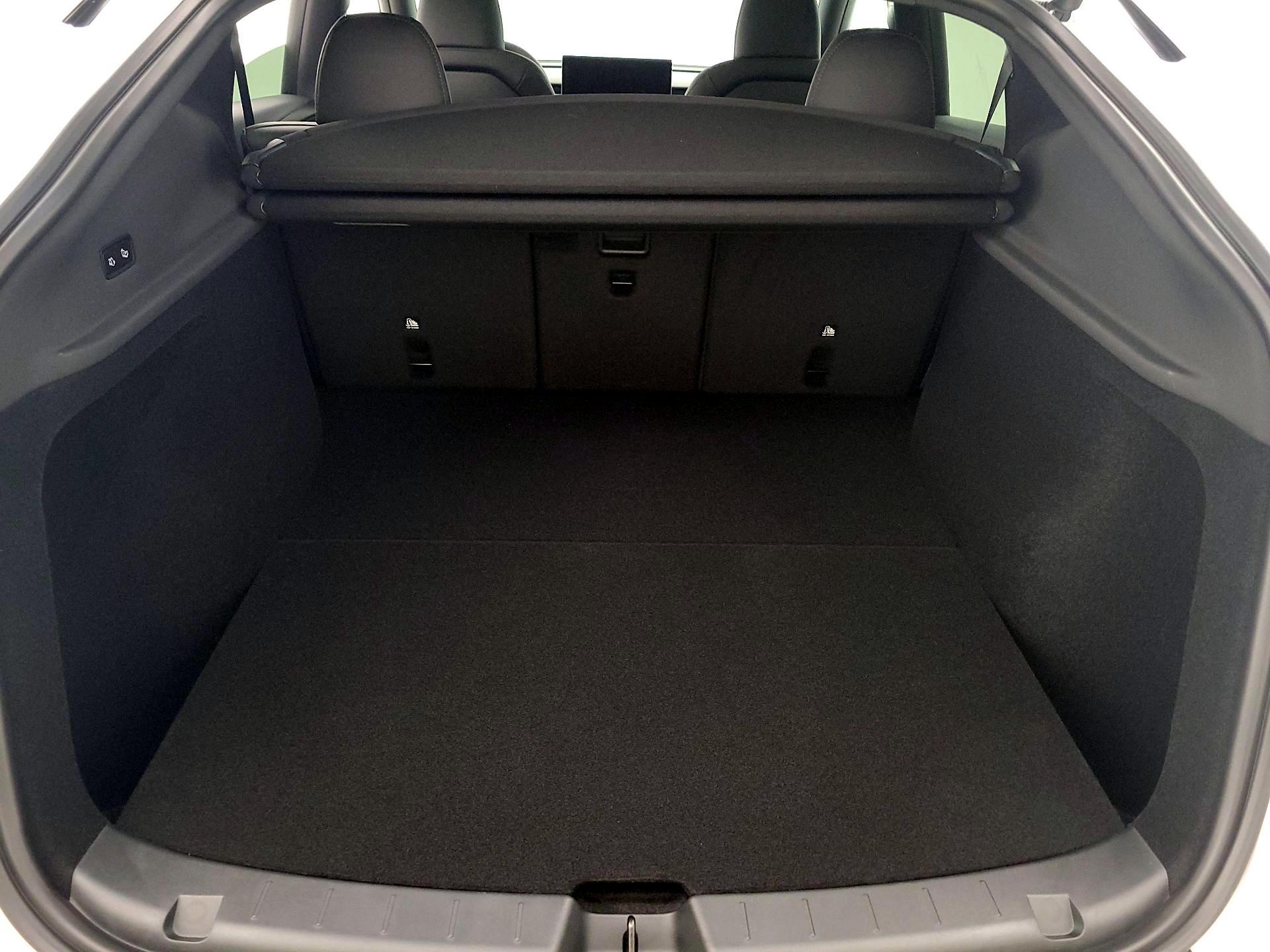 Thumbnail: 2026 Tesla Model Y - 20