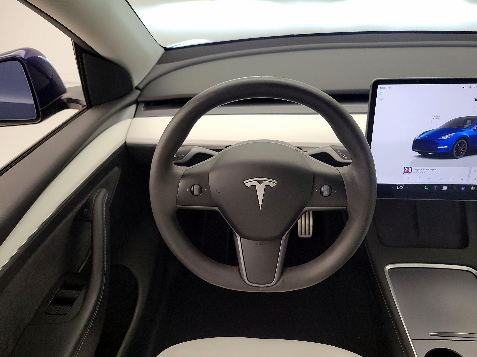 Thumbnail: 2023 Tesla Model Y - 10