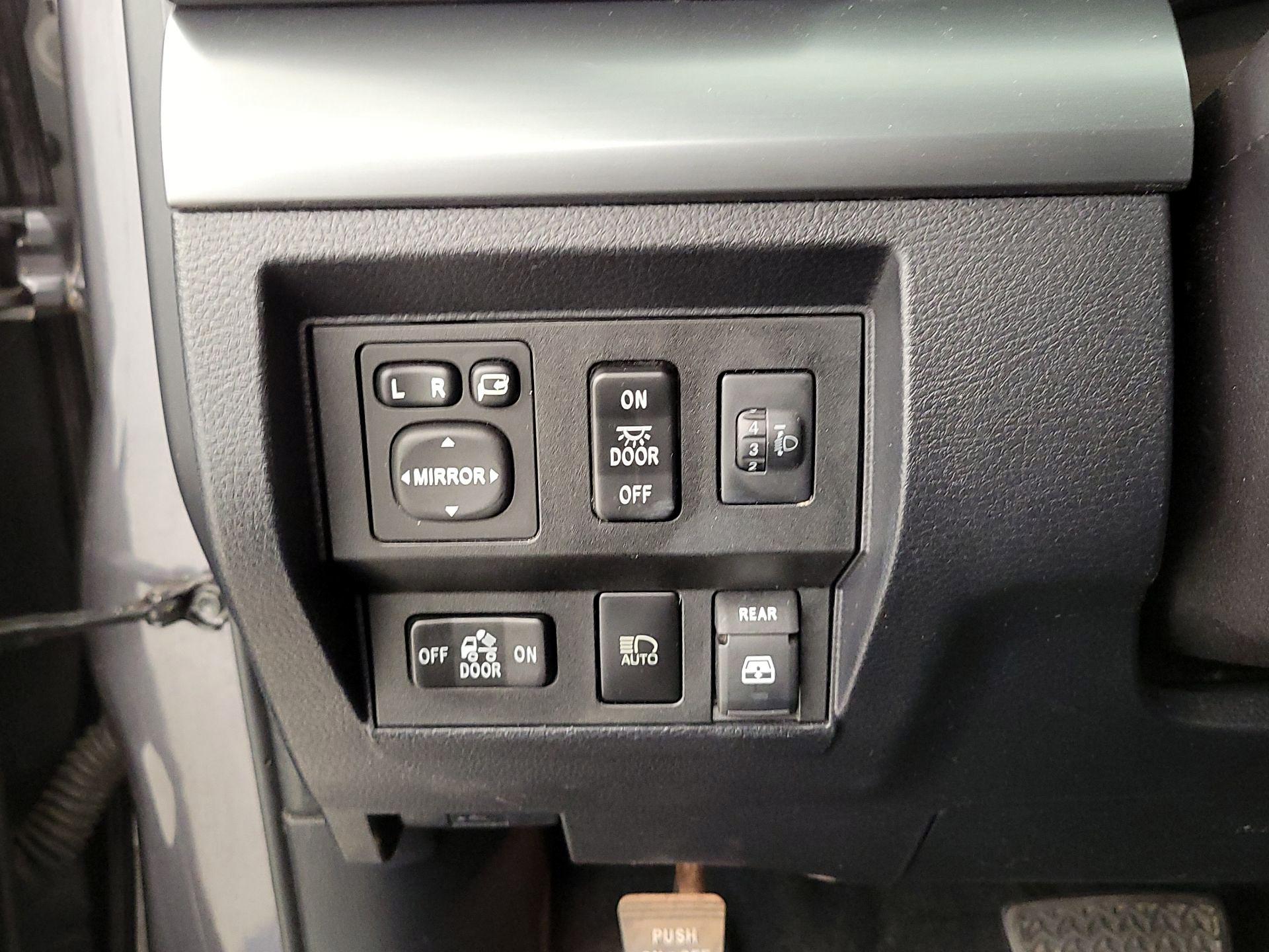 Thumbnail: 2018 Toyota Tundra - 13