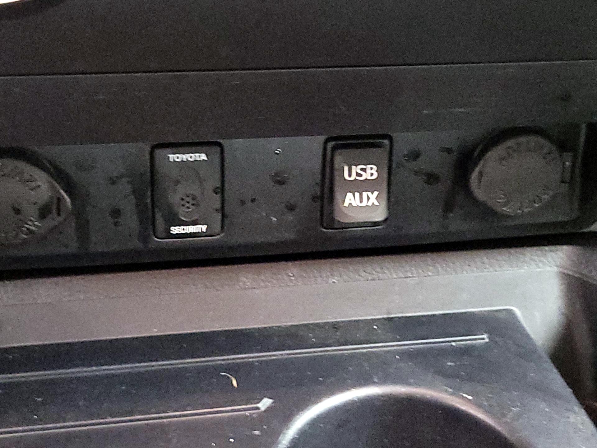 Thumbnail: 2018 Toyota Tundra - 18