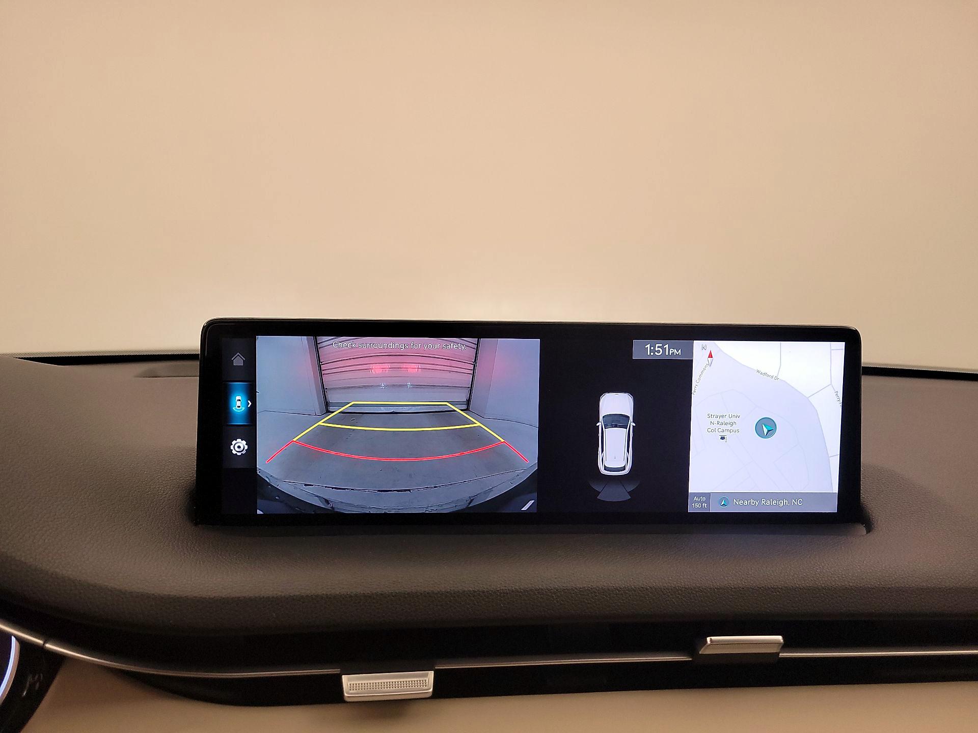 Thumbnail: 2025 Genesis GV70 - 14