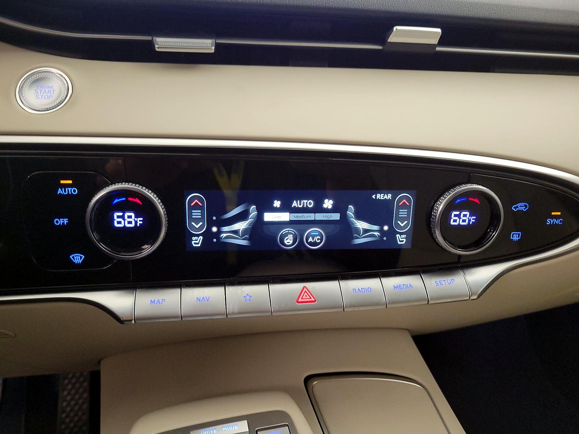 Thumbnail: 2025 Genesis GV70 - 16