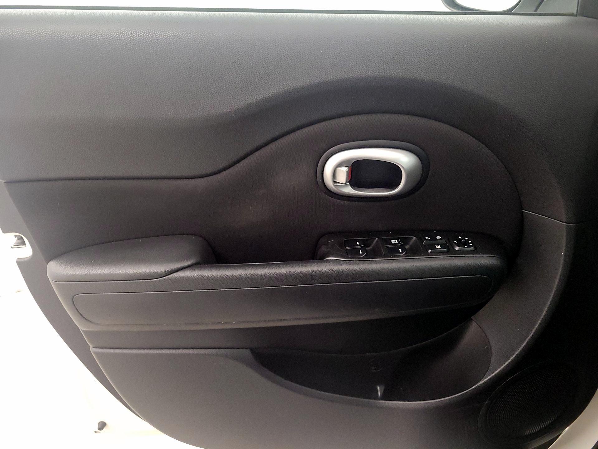 Thumbnail: 2015 Kia Soul - 12