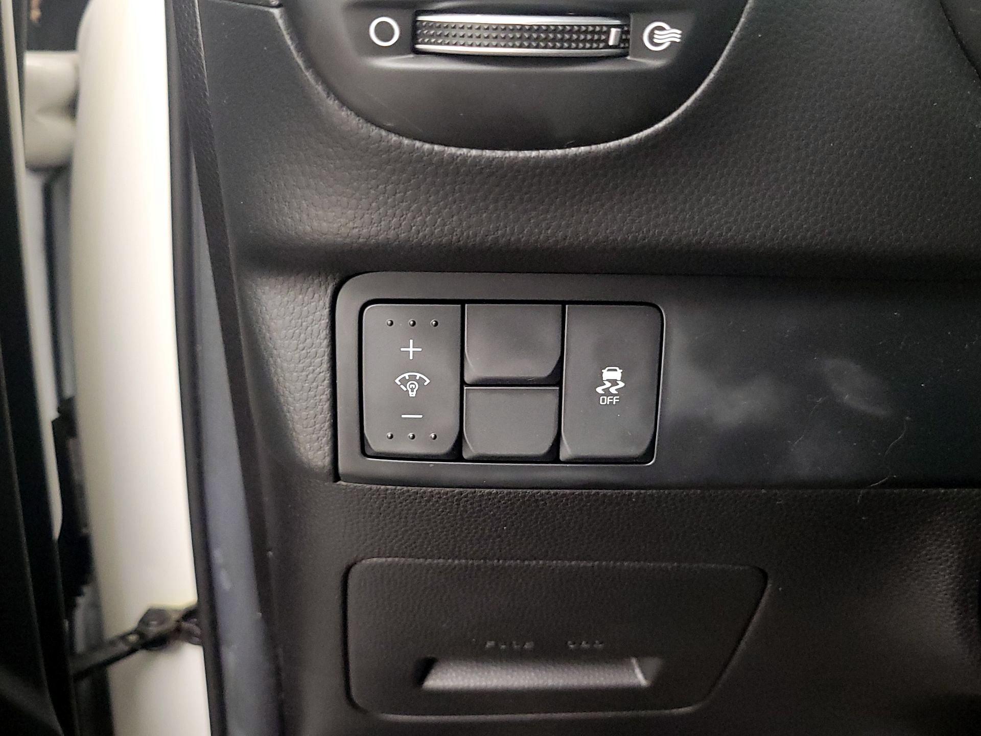 Thumbnail: 2015 Kia Soul - 13