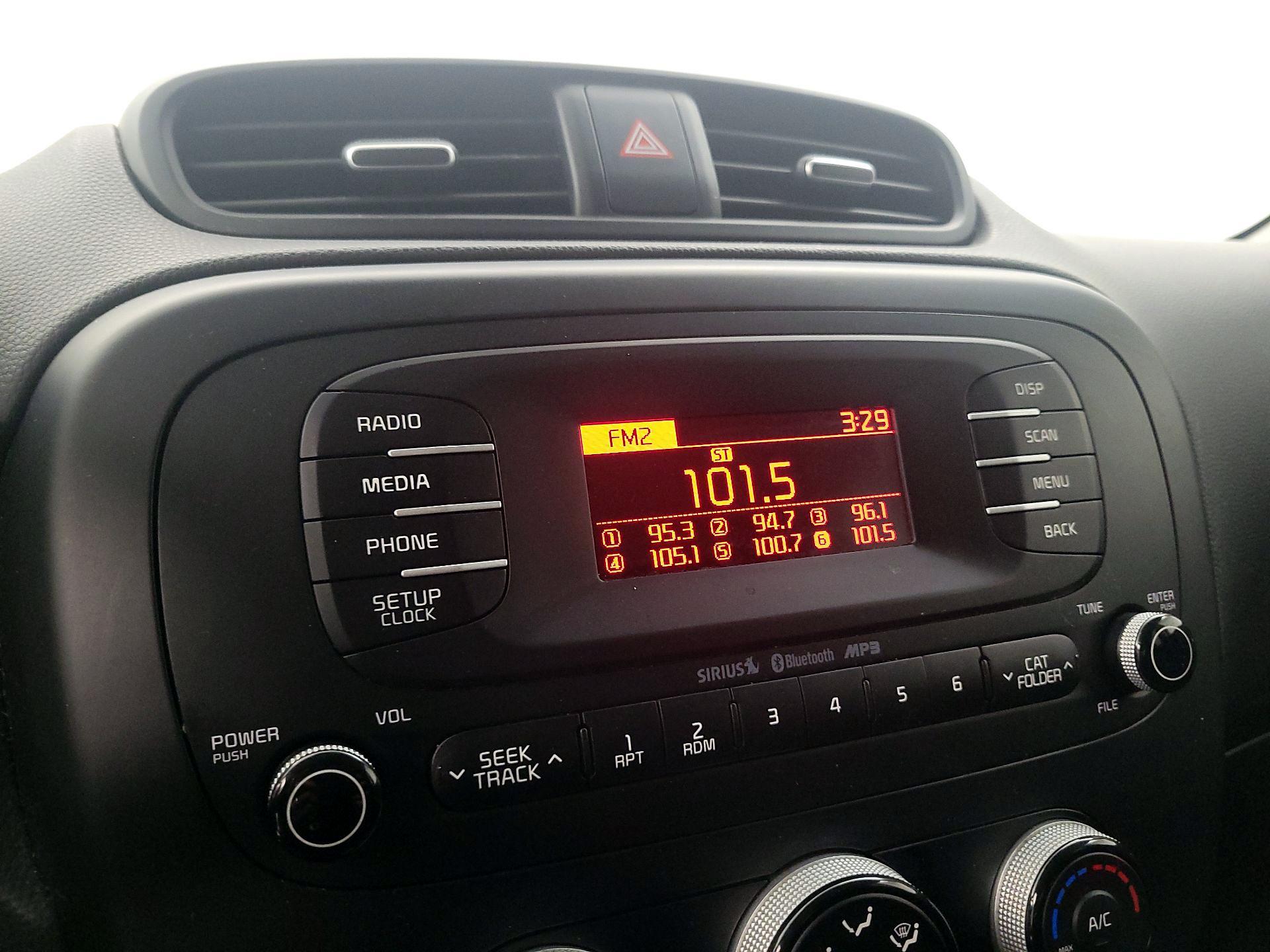 Thumbnail: 2015 Kia Soul - 14