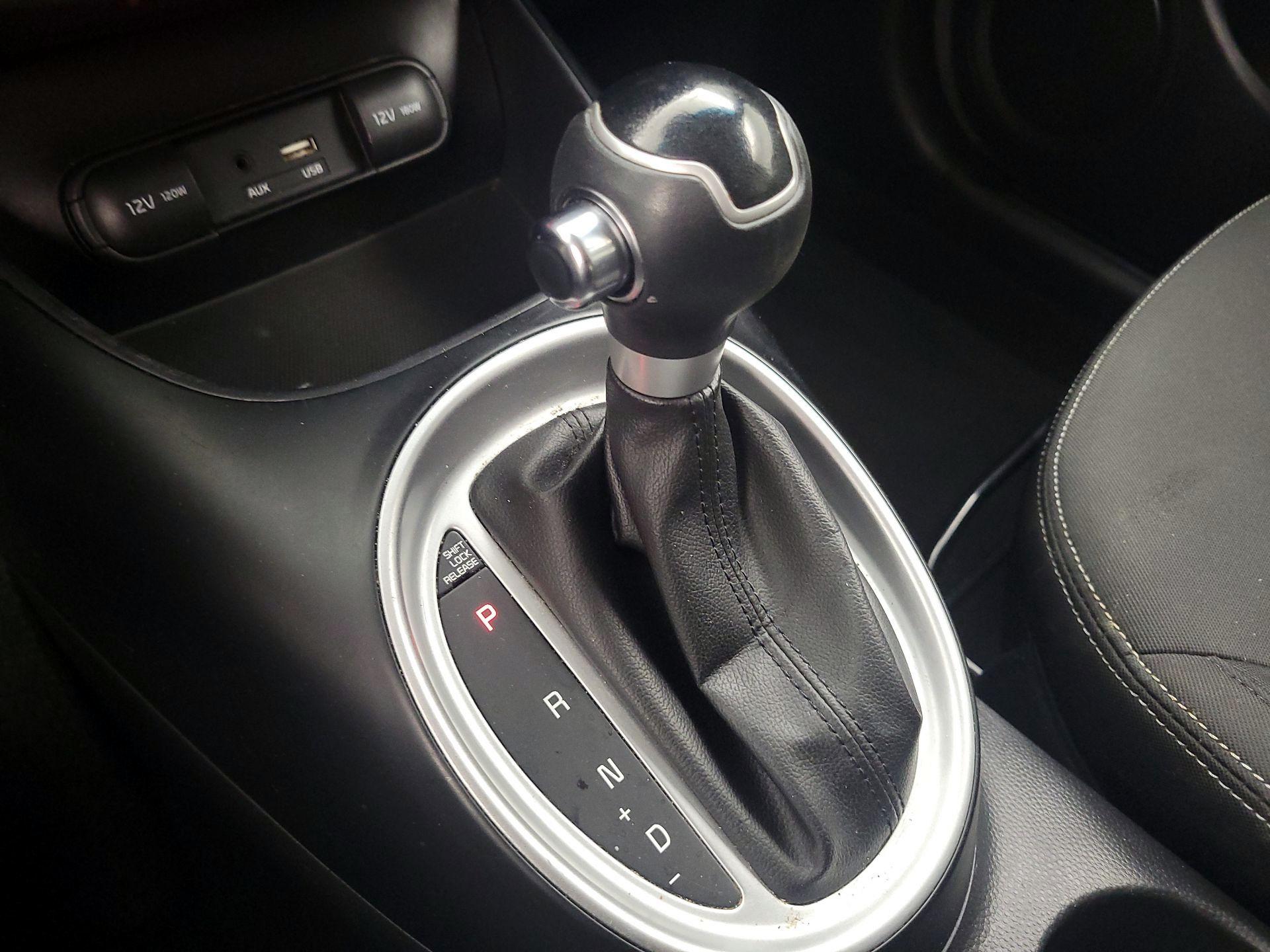 Thumbnail: 2015 Kia Soul - 16