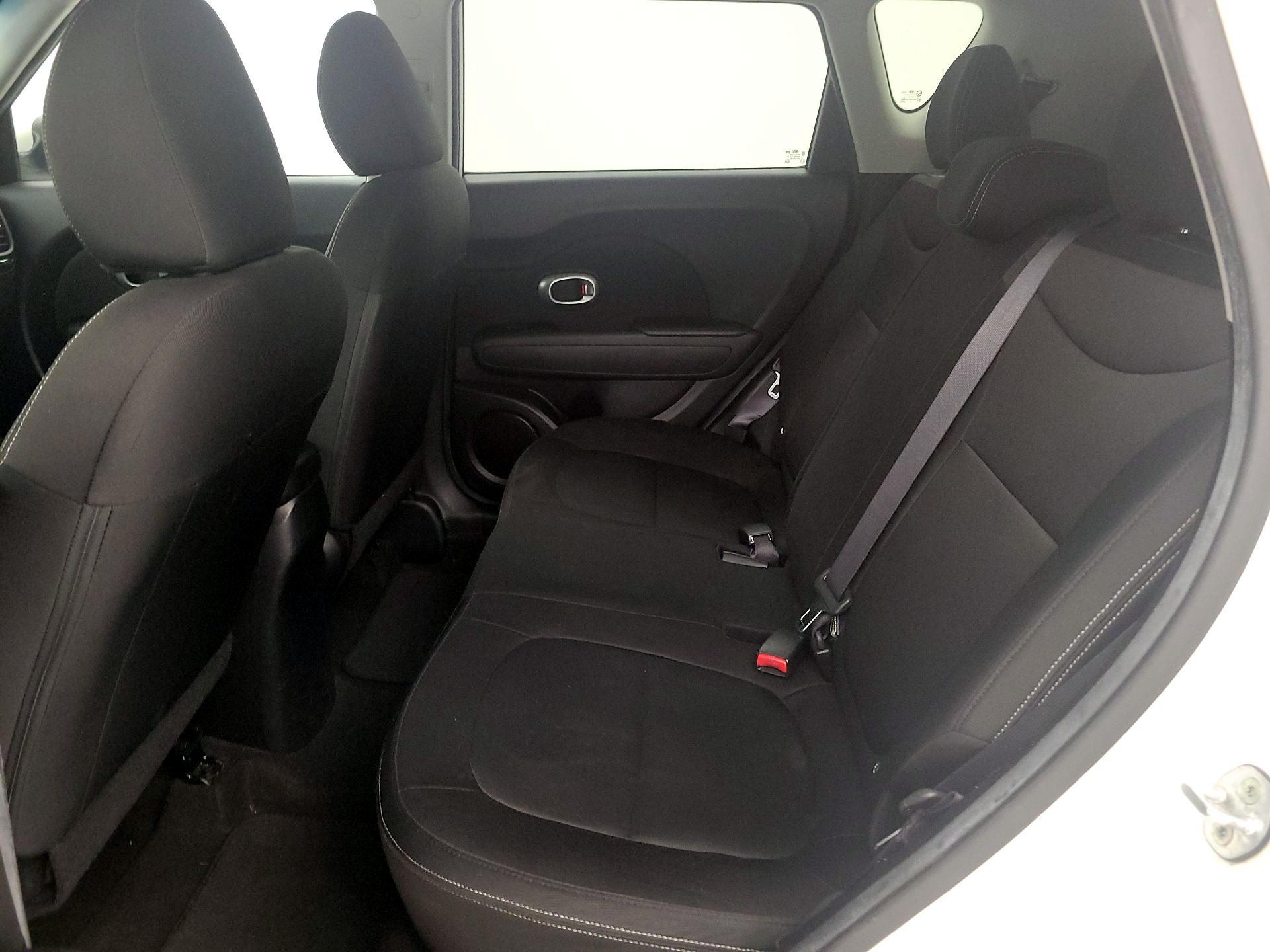 Thumbnail: 2015 Kia Soul - 18