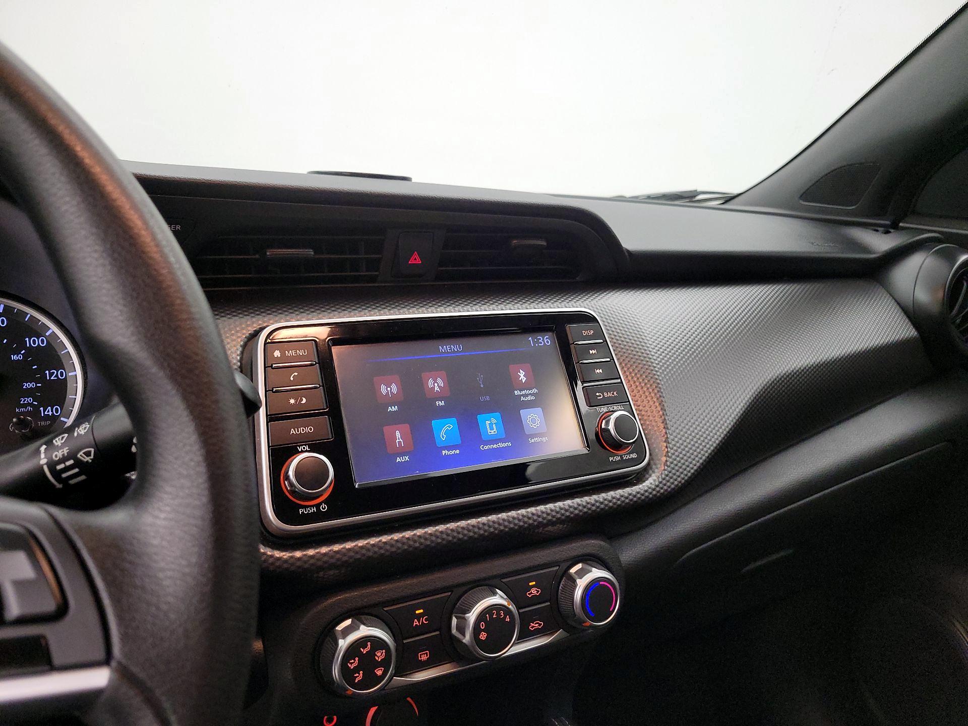 Thumbnail: 2019 Nissan Kicks - 15