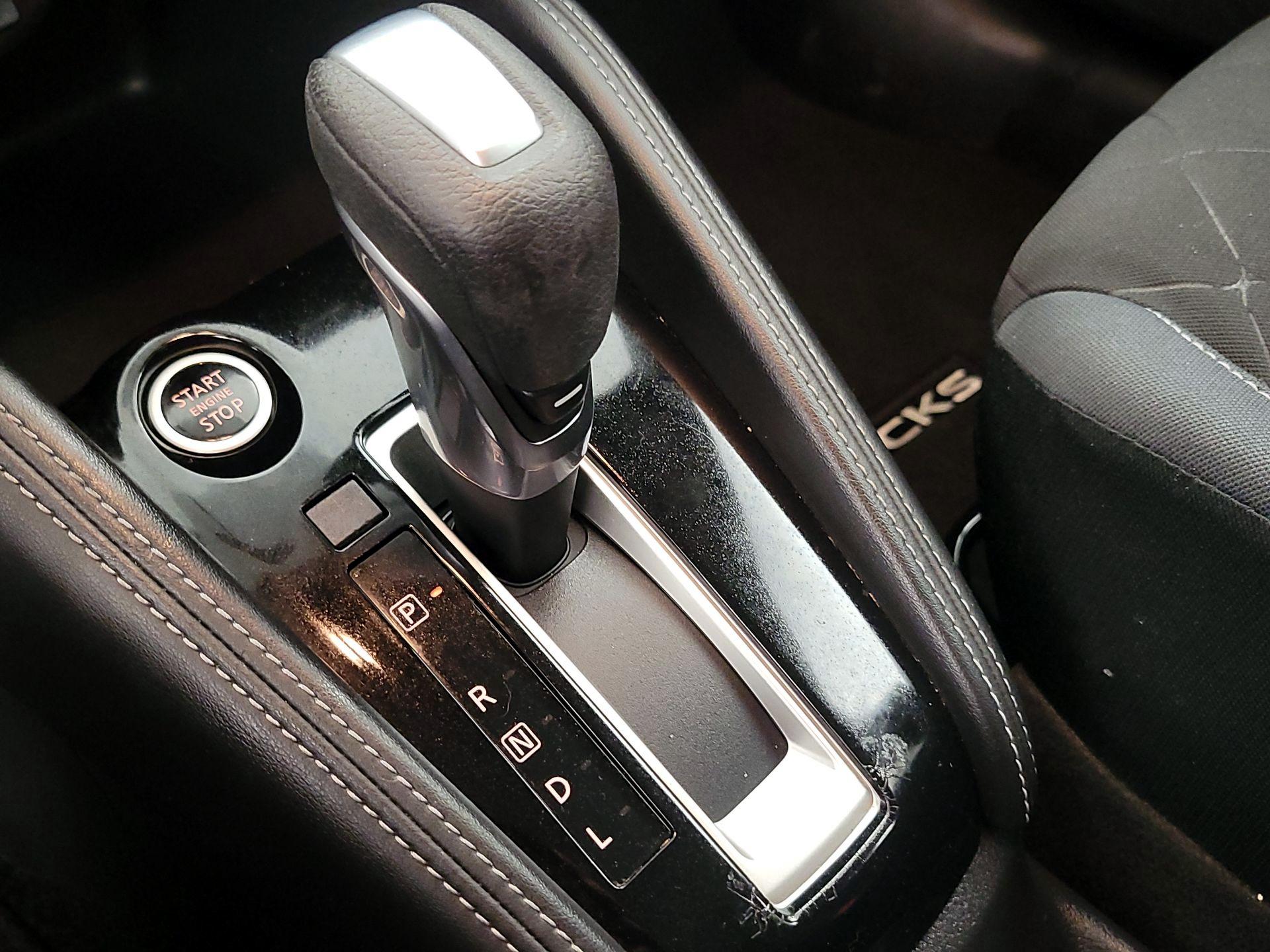 Thumbnail: 2019 Nissan Kicks - 17