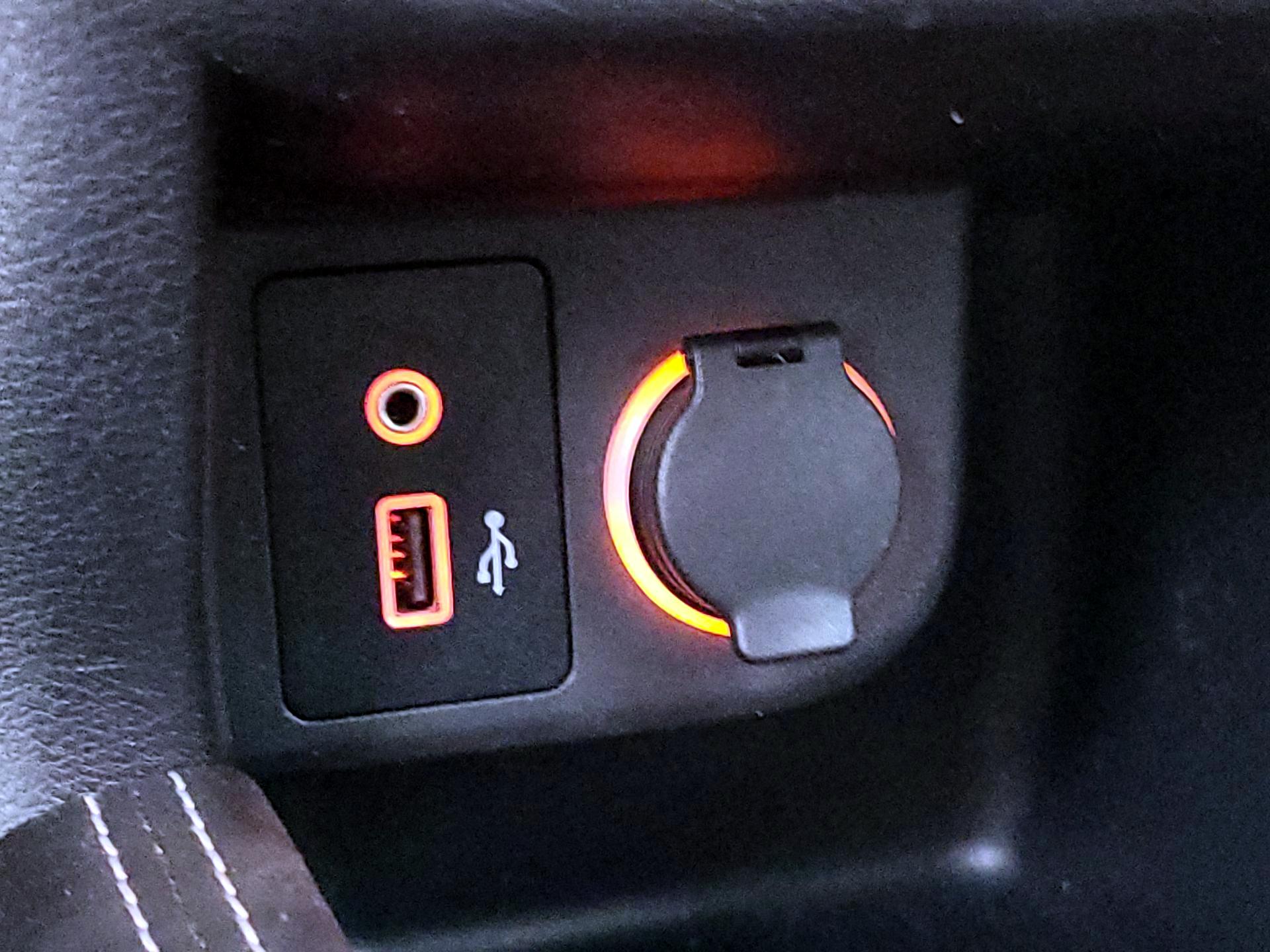 Thumbnail: 2019 Nissan Kicks - 18