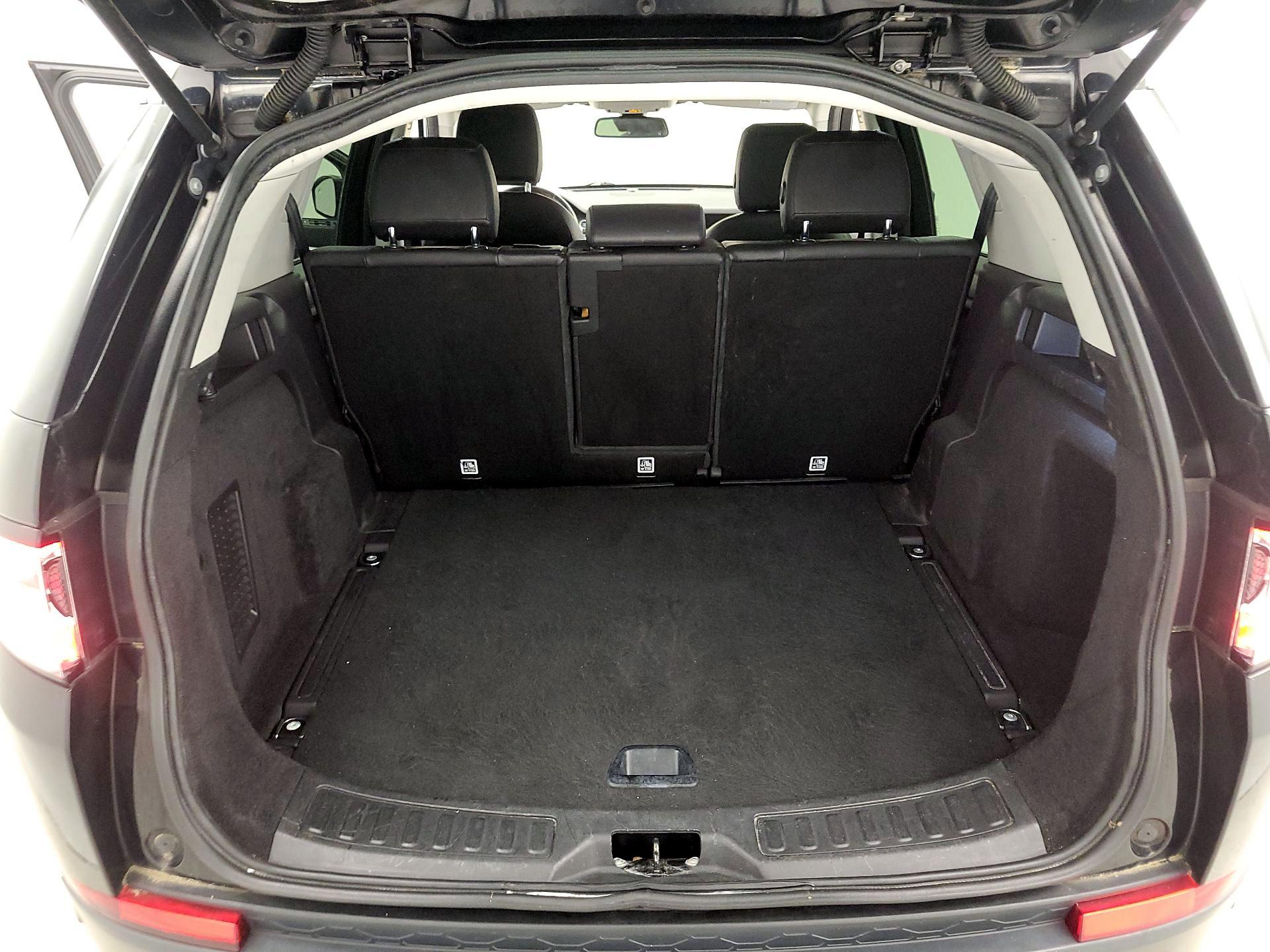 Thumbnail: 2019 Land Rover Discovery Sport - 20