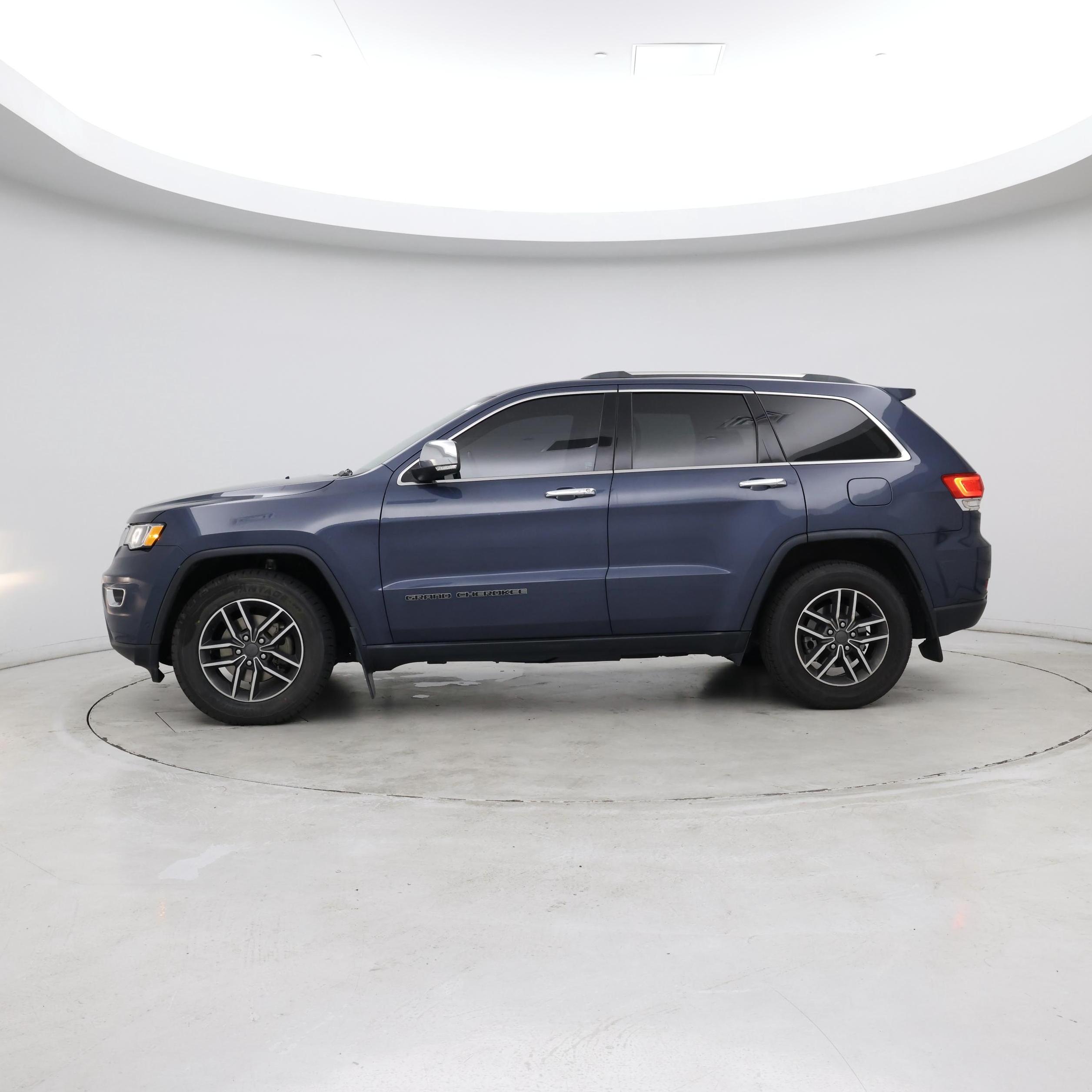 Thumbnail: 2019 Jeep Grand Cherokee - 2