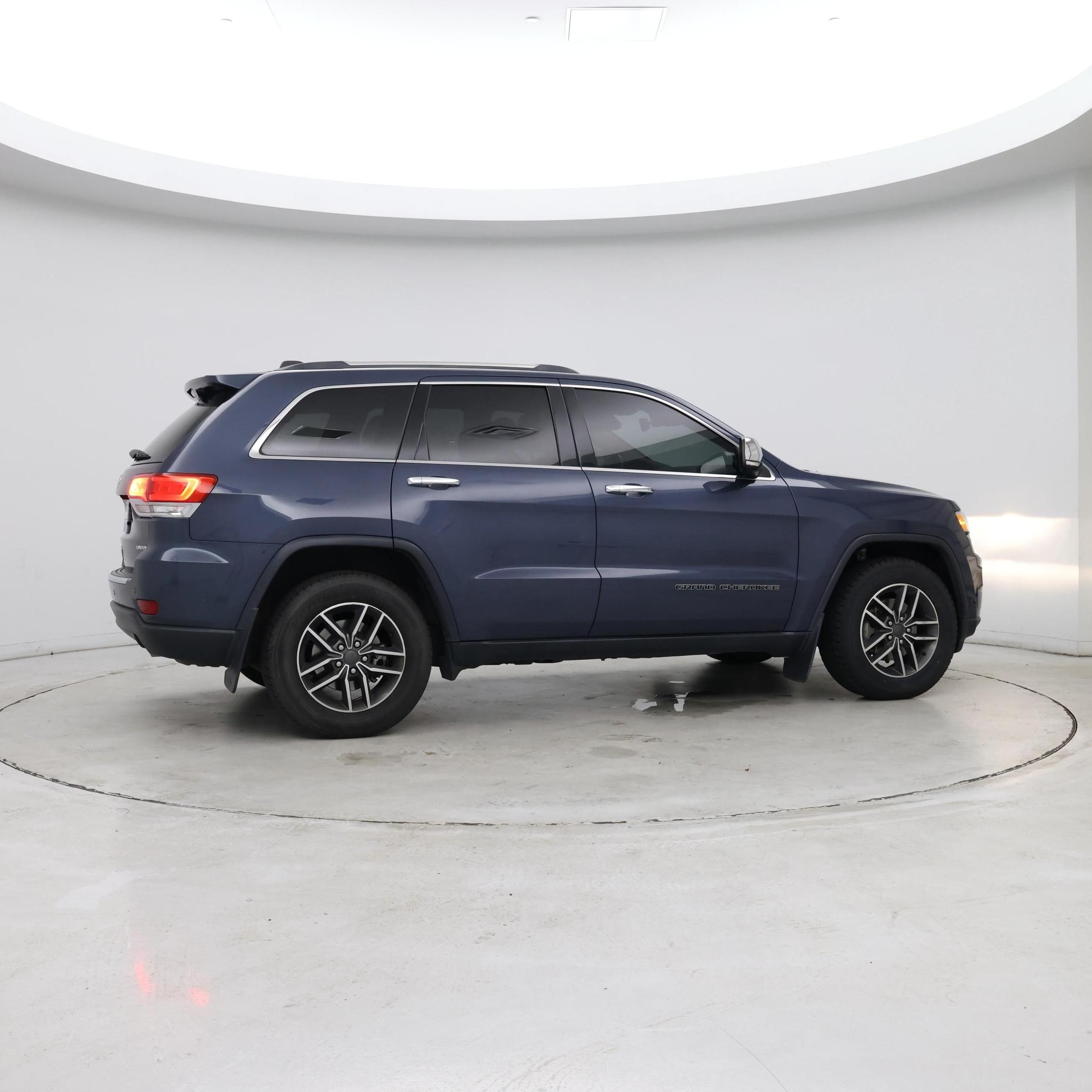 Thumbnail: 2019 Jeep Grand Cherokee - 8