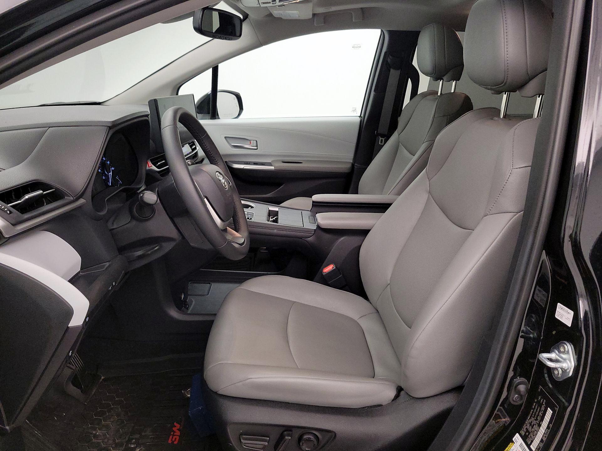 Thumbnail: 2025 Toyota Sienna - 11