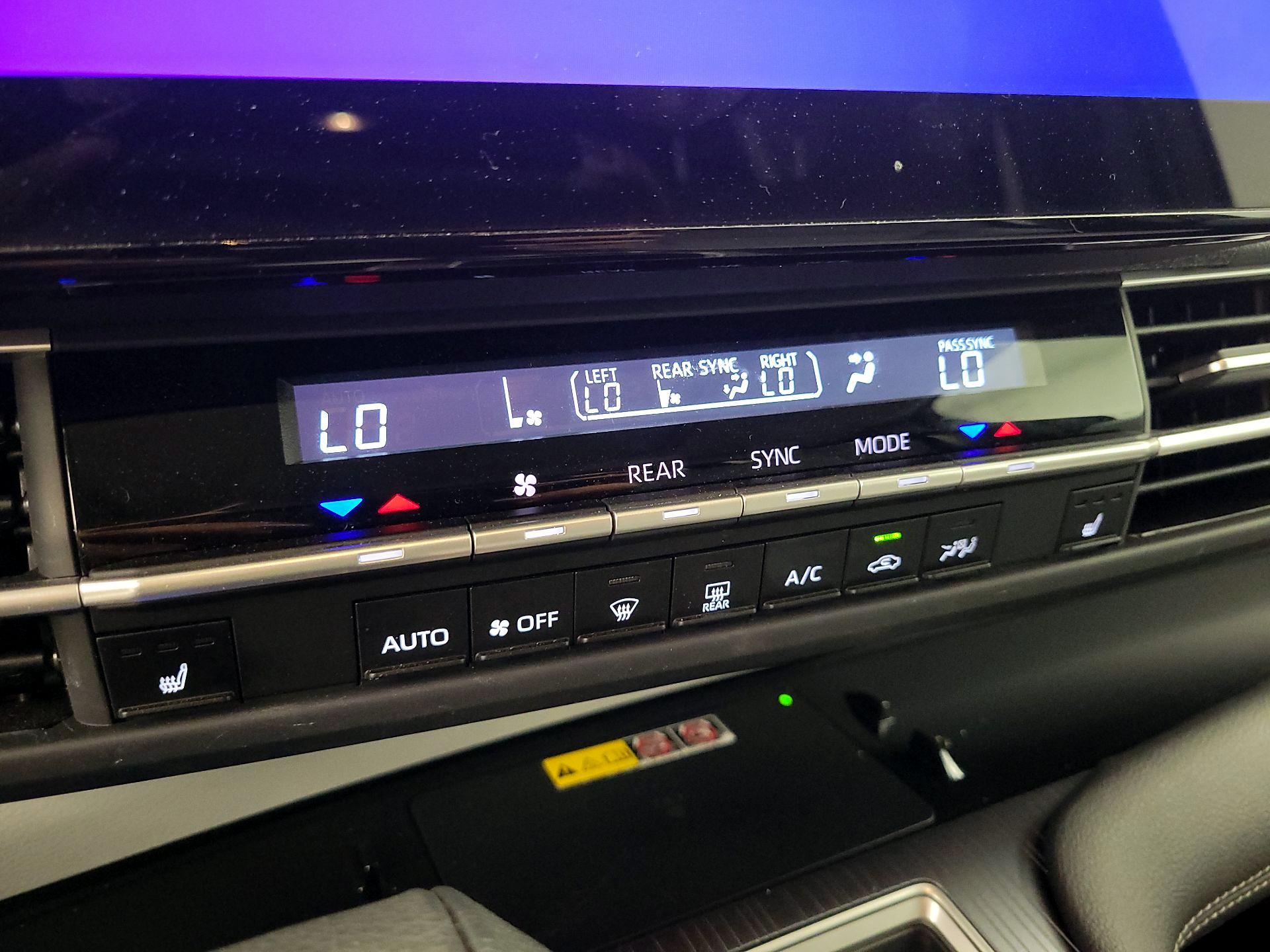 Thumbnail: 2025 Toyota Sienna - 16