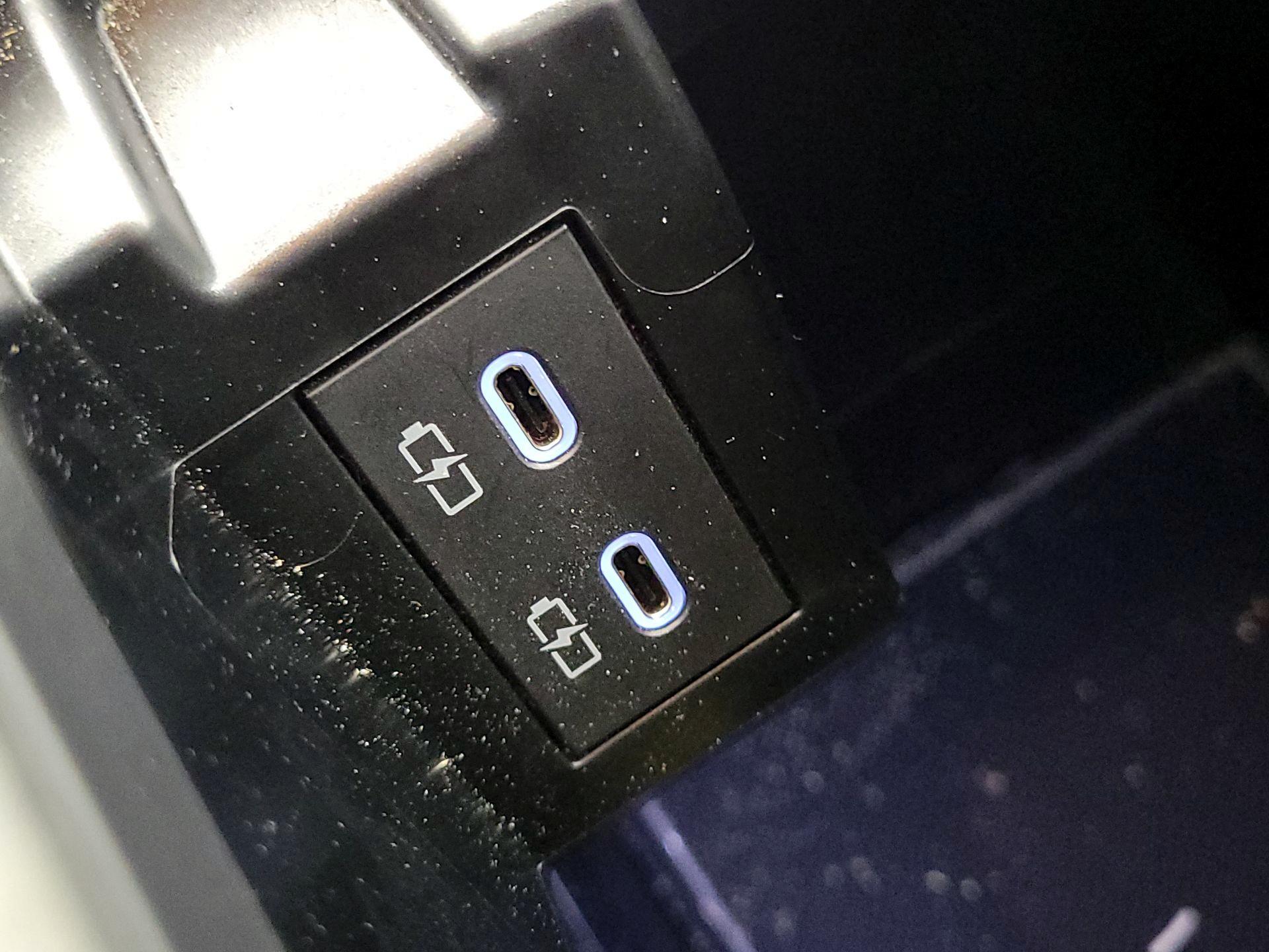 Thumbnail: 2025 Toyota Sienna - 18