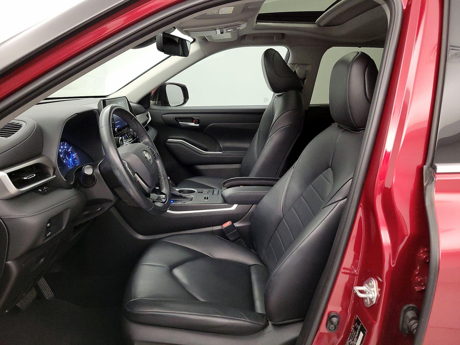 Thumbnail: 2021 Toyota Highlander - 11